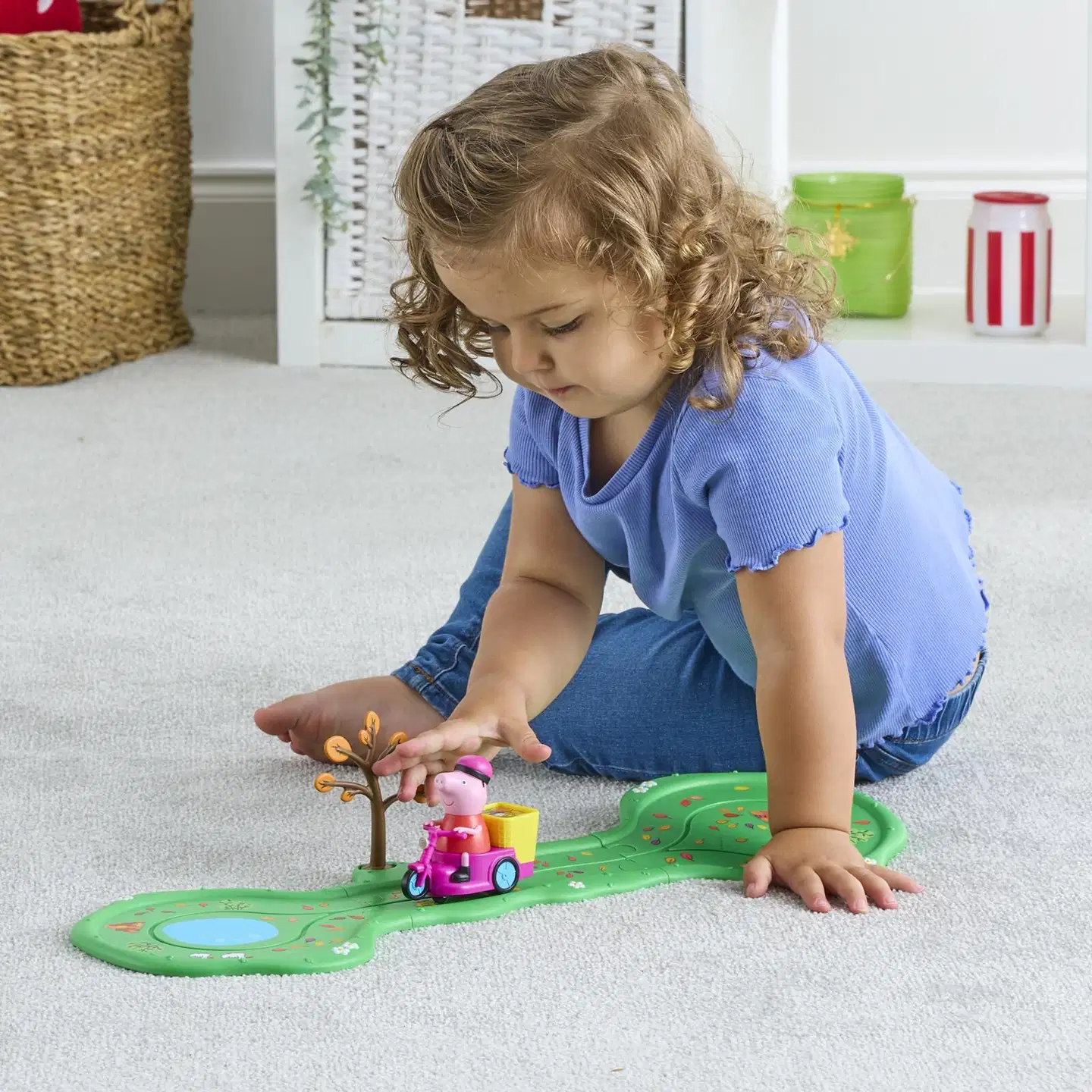 Peppa Whizz Around Riding In The Leaves Playset - 9