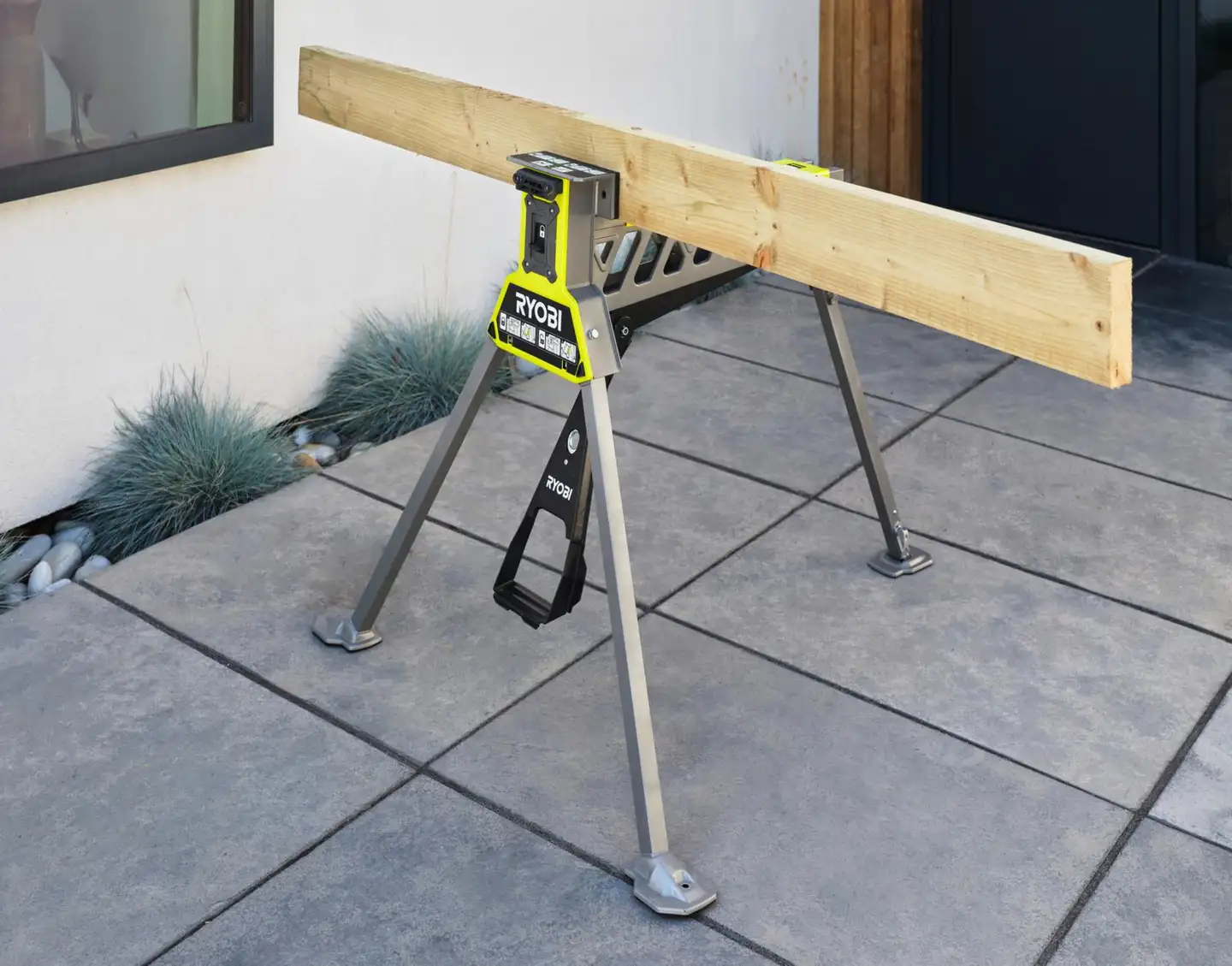 Ryobi työpenkki puristusleuoilla RSTSJ150 - 9