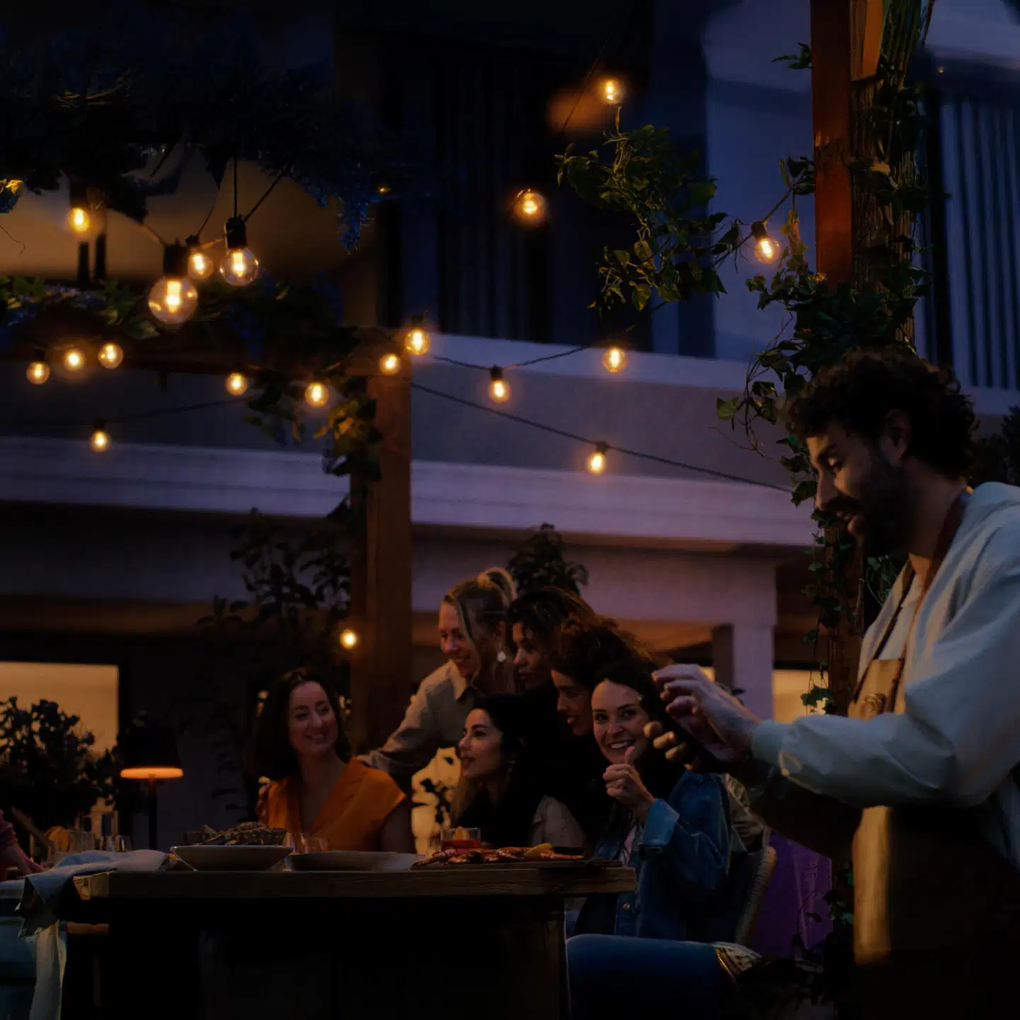 Philips Hue Festavia Globe -valosarja ulkokäyttöön 7 m - 6