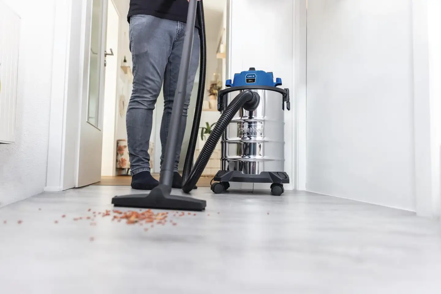 Scheppach märkä / kuiva pölynimuri VC25 - 9