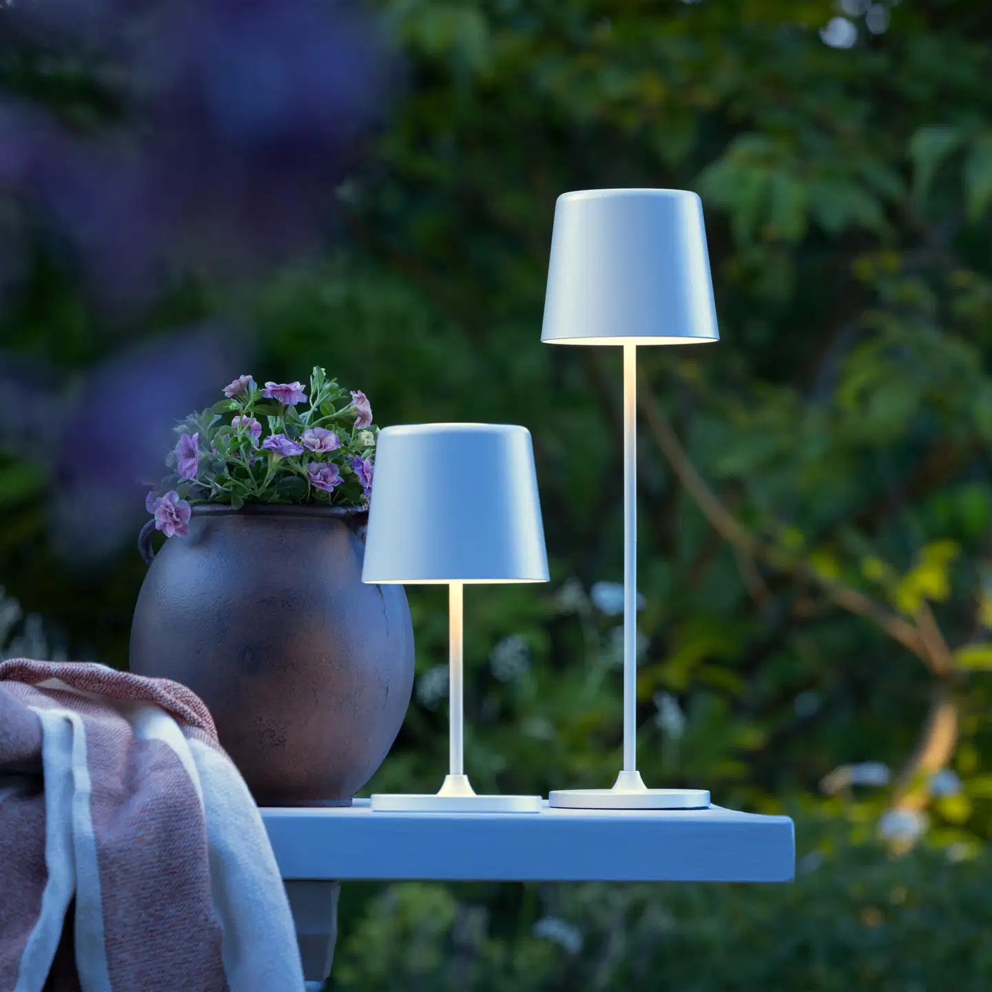 Brilliant LED-pöytävalaisin Kaami Valkoinen - 8