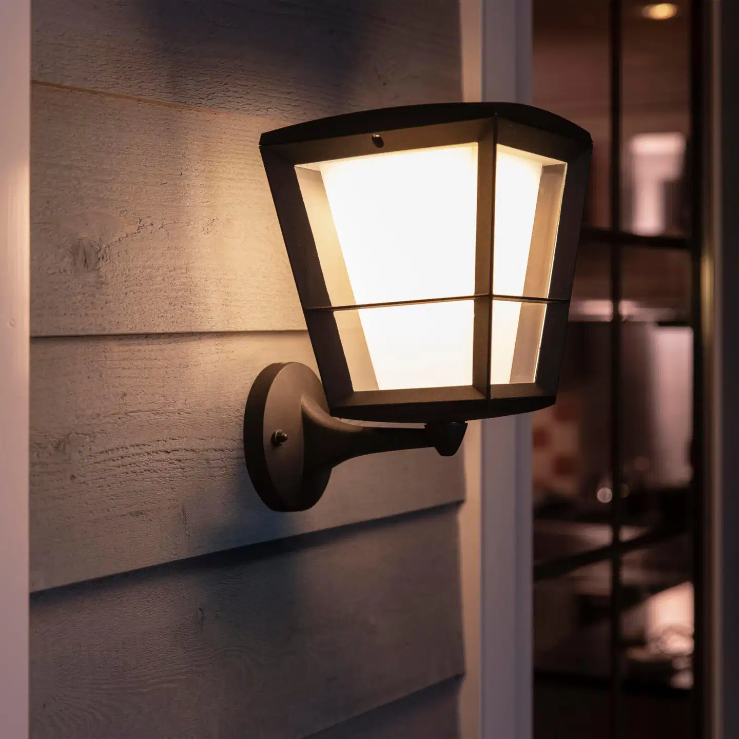 Philips Hue Econic -seinävalaisin ulkokäyttöön 15W 2000-6500K 1140LM säädettävä musta - 4