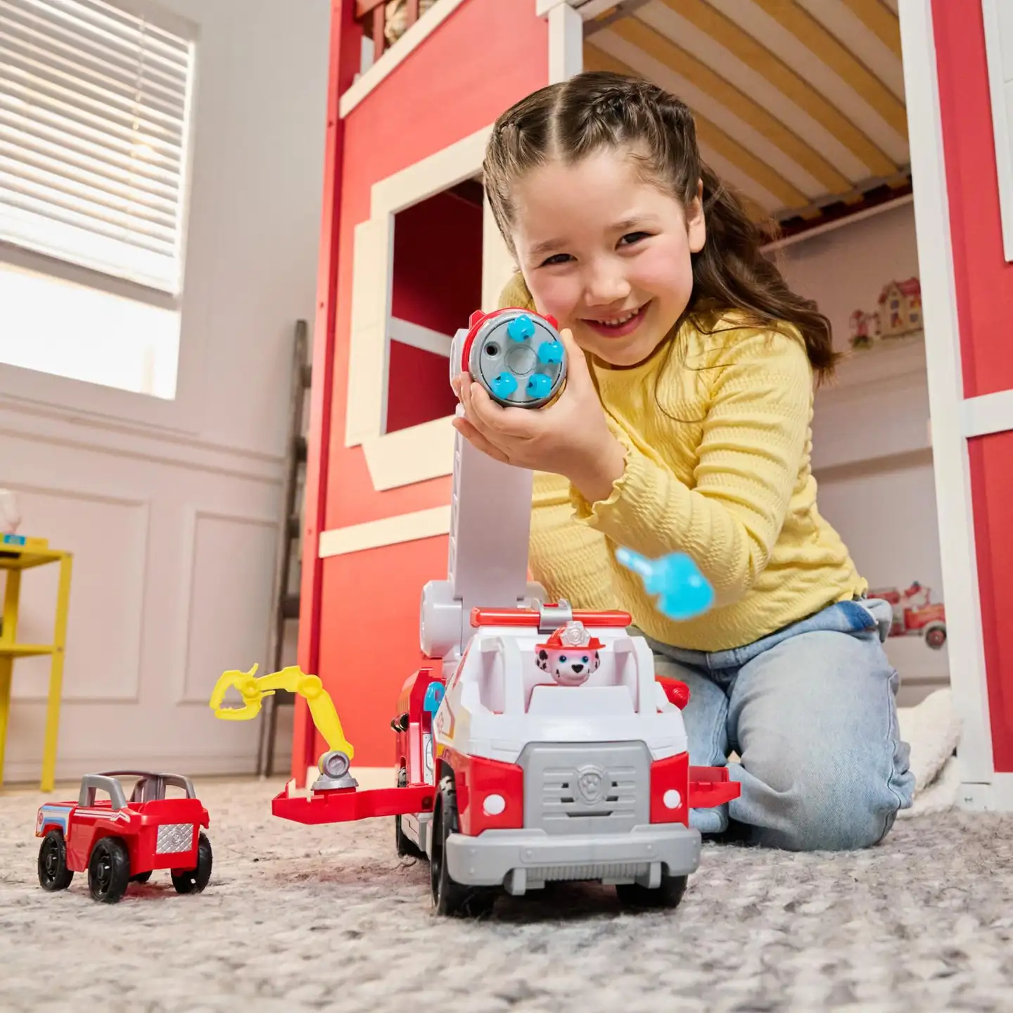 Paw Patrol Fire Rescue Deluxe Firetruck - 11