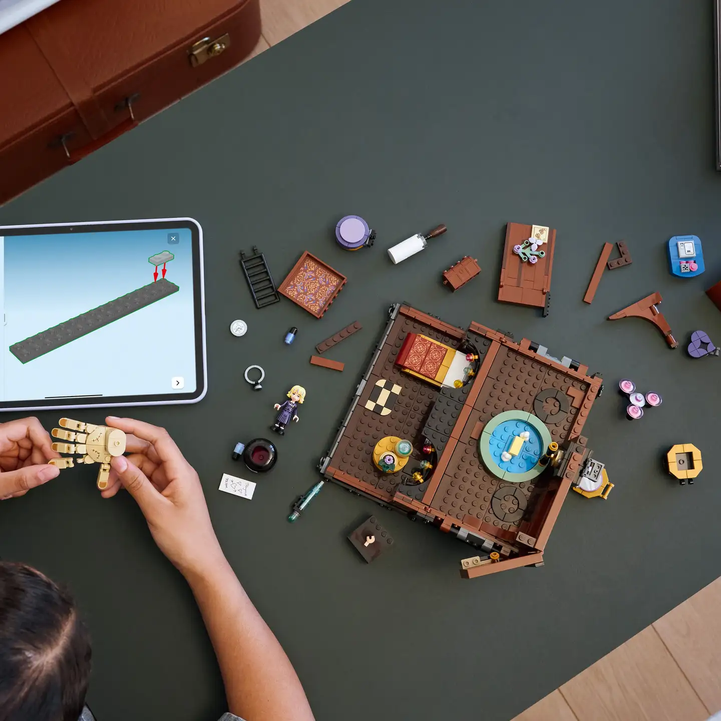 LEGO® Wednesday 76785 Thingin asunto - 11