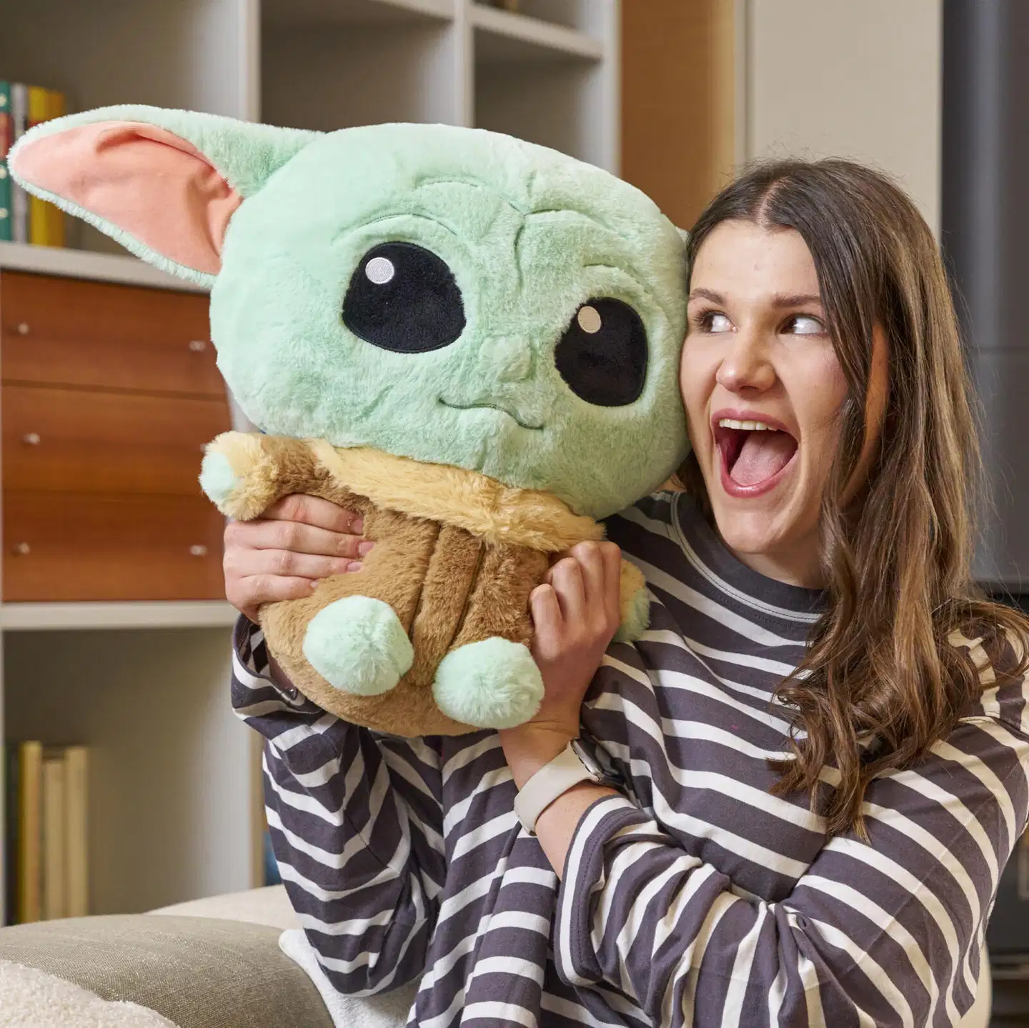 Simba - Disney - Star Wars Huggables Grogu, 35 cm, pehmo - 5