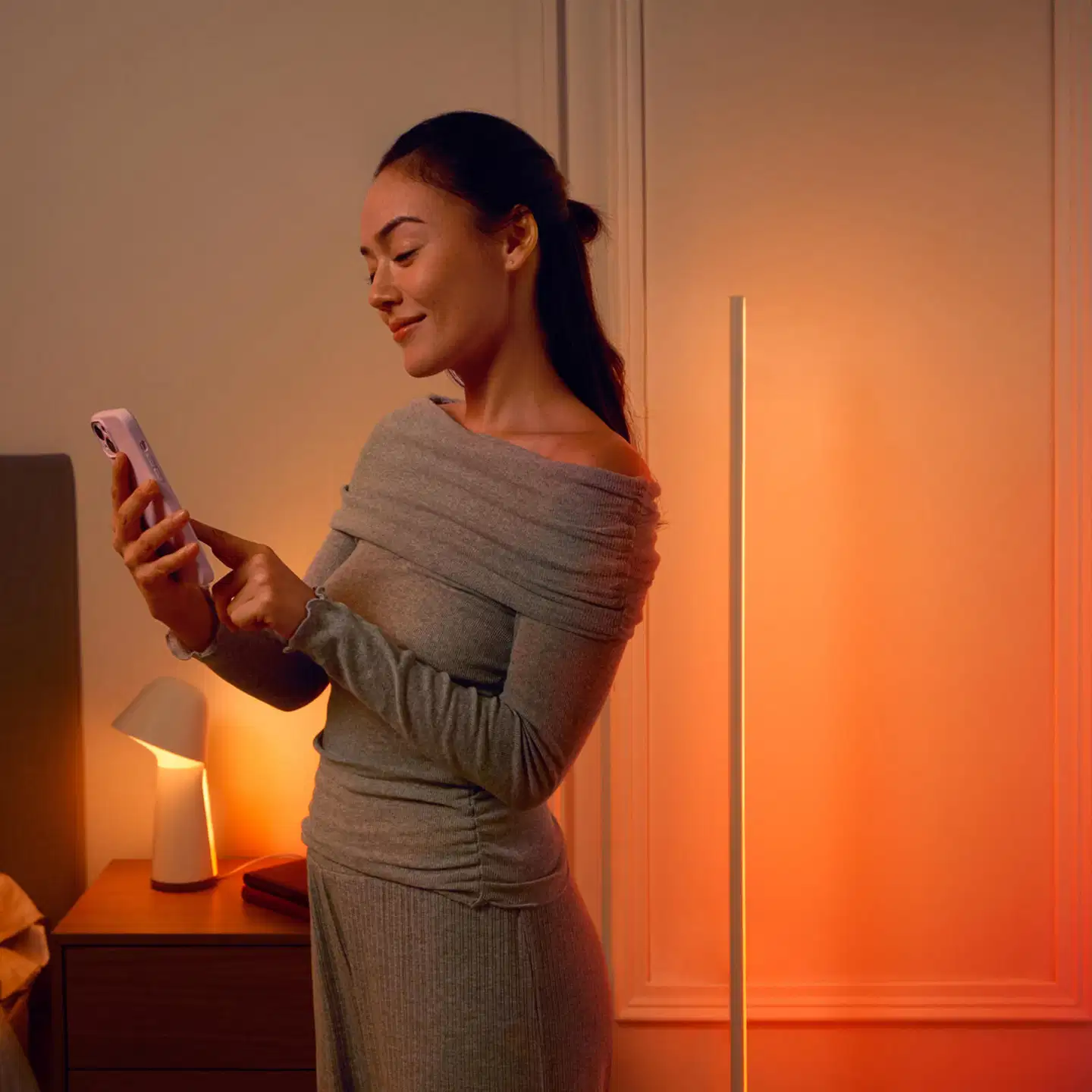 Philips Hue Twilight -yöpöytävalaisin 13.4W 2000-6500K 1380LM valkoinen - 8