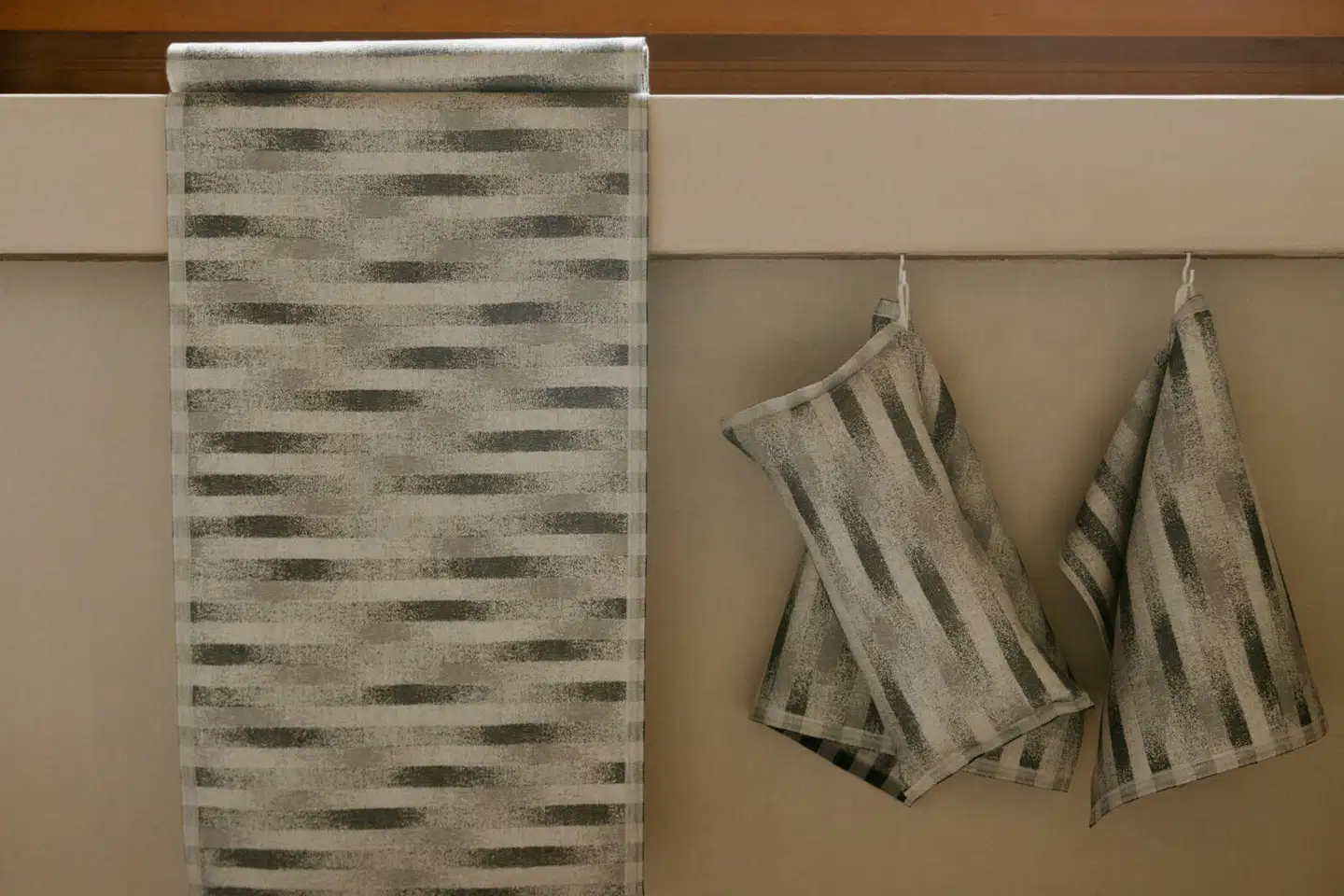 Lapuan Kankurit Hohto saunatyyny valko-harmaa pellava-puuvilla - 3