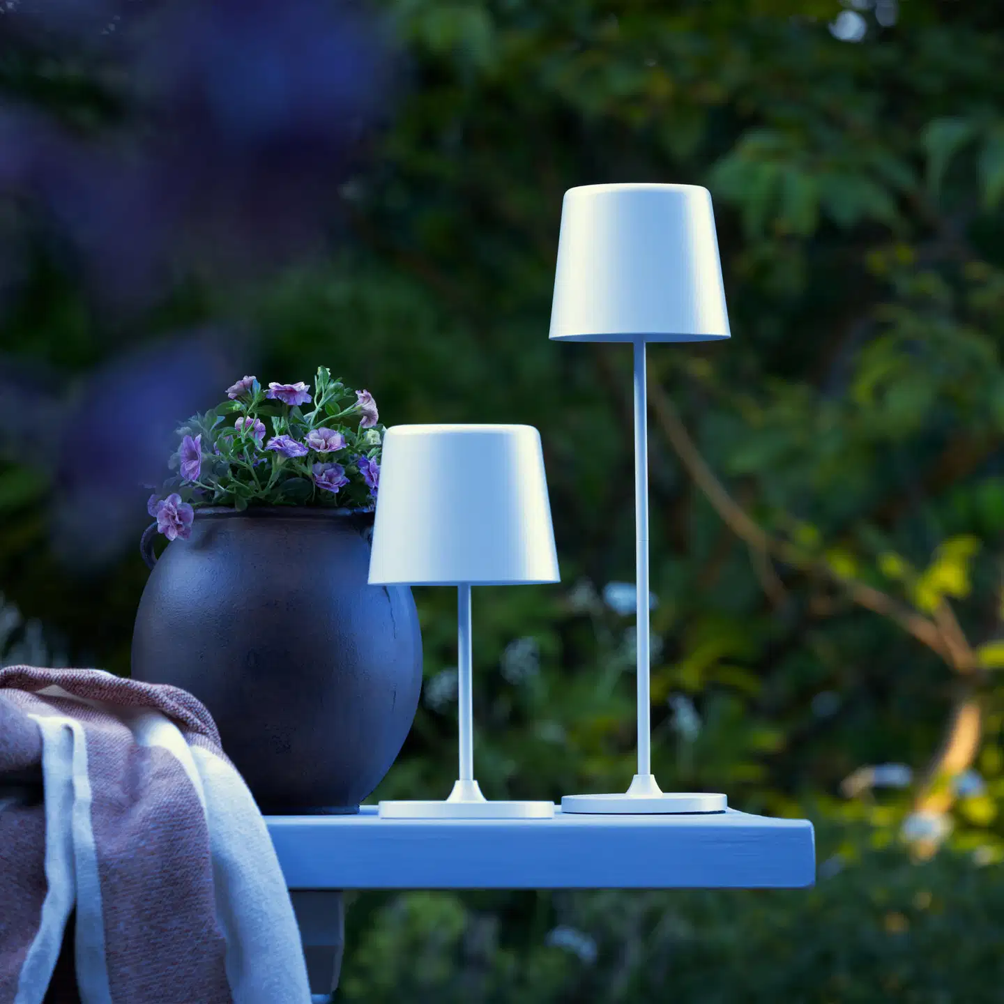 Brilliant LED-pöytävalaisin Kaami Valkoinen - 9