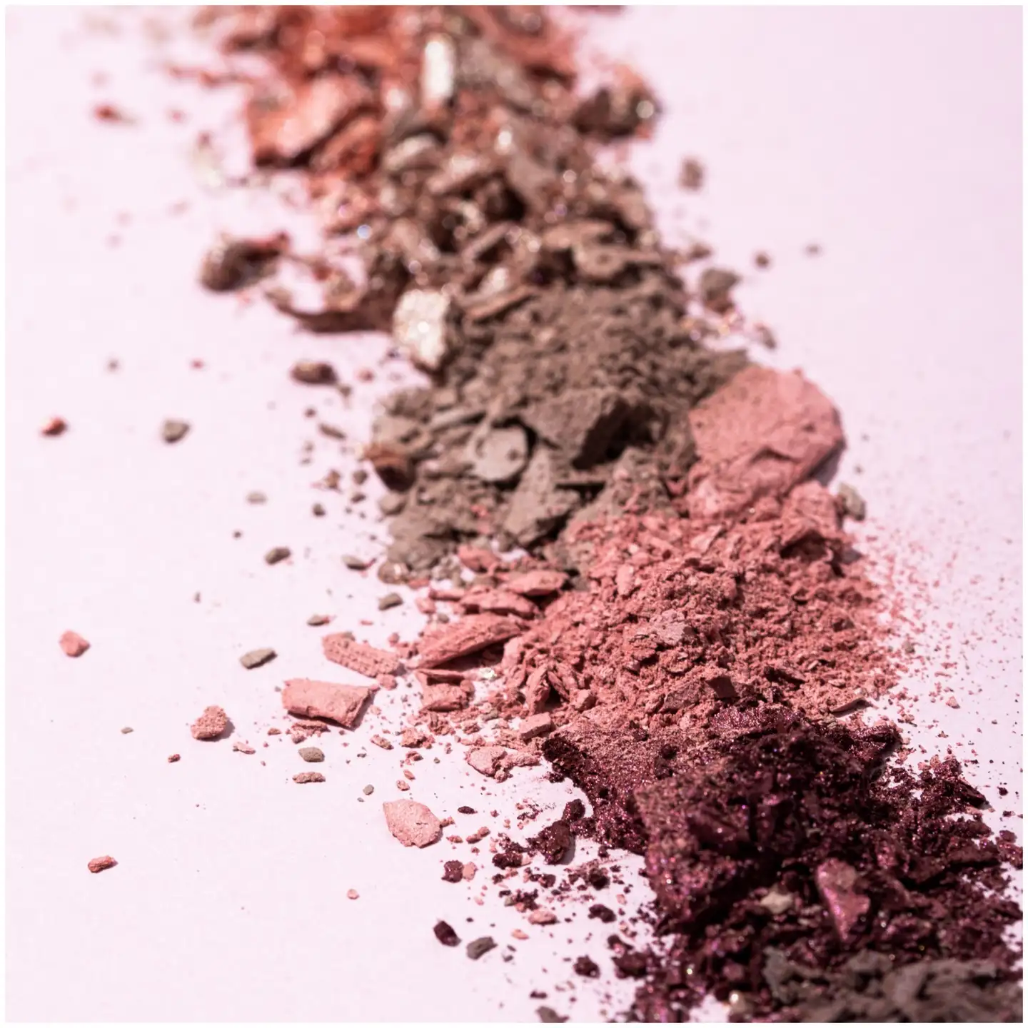 essence the ROSE edition eyeshadow palette 20 Lovely In Rose 10 g - 5