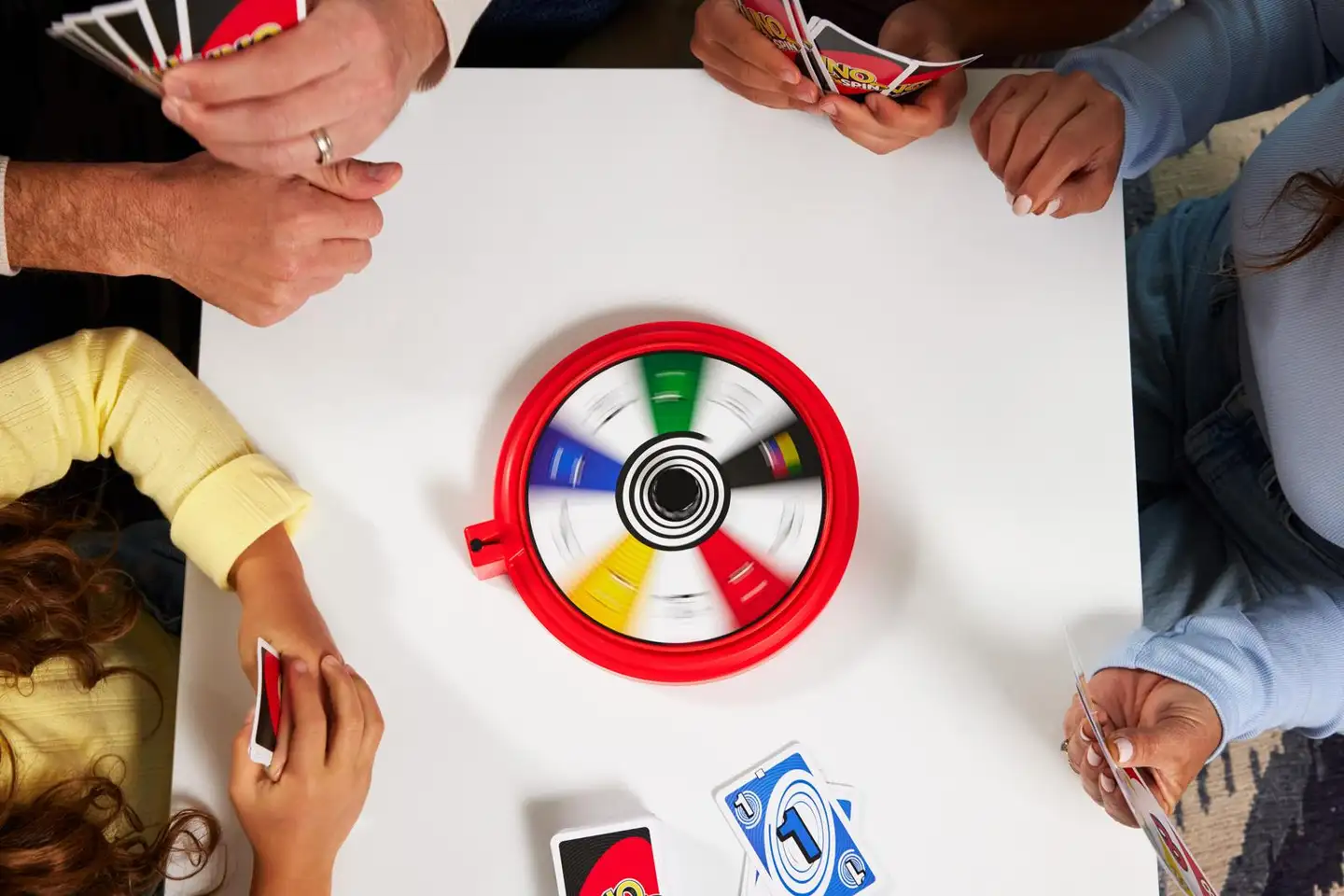 Uno Spin -Korttipeli - 9