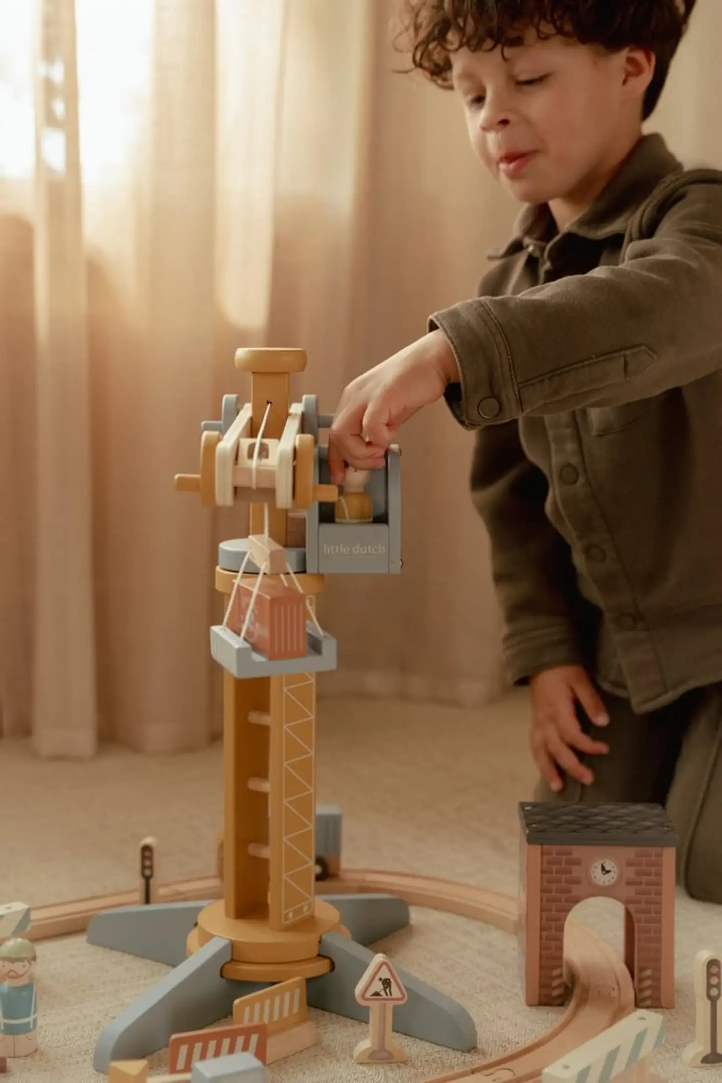 Nosturisetti ja junarata FSC - 4