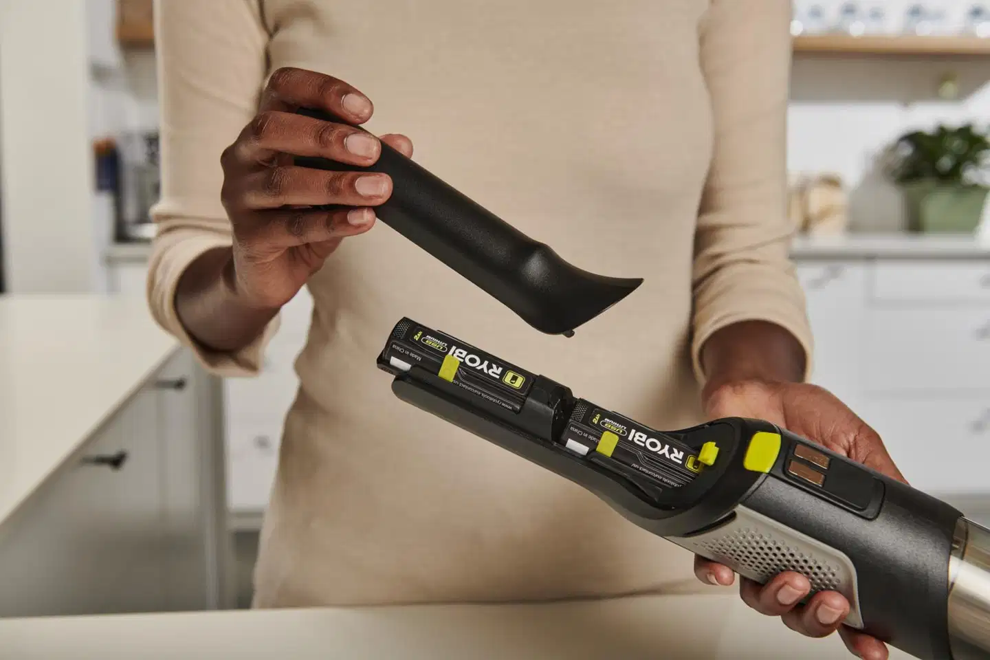 Ryobi 4V rikkaimuri  RHV44-220G - 3