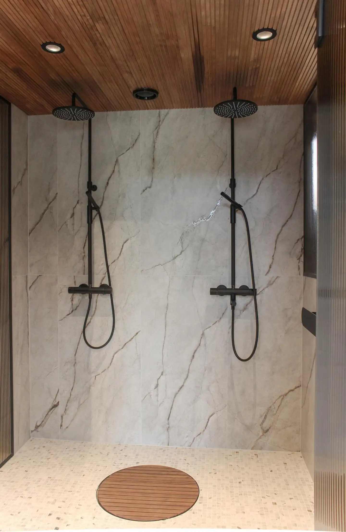 Pieksawood 15x68 STS5 2-valeura lämpökäsitelty haapa 2100mm, paketin riittoisuus 1,16 m2 - 4