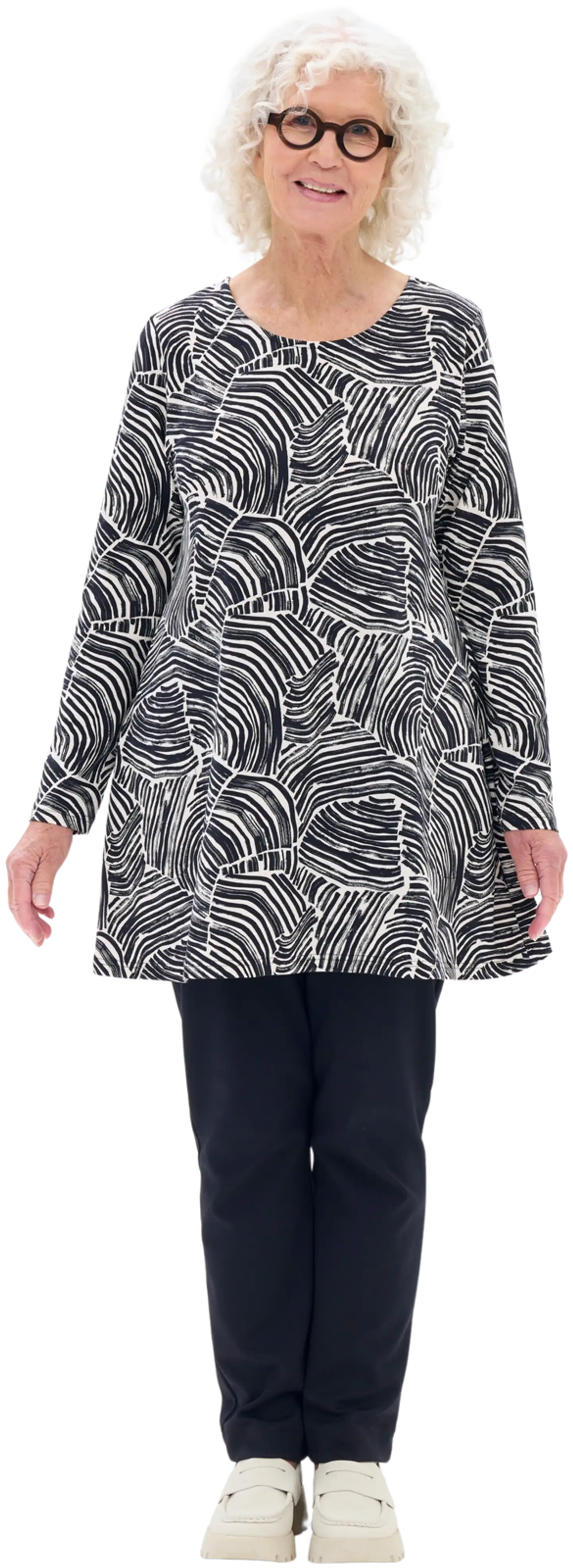 RATIA® naisten pitkähihainen trikootunika Pisara Kalliolla - Musta/hiekka - 3