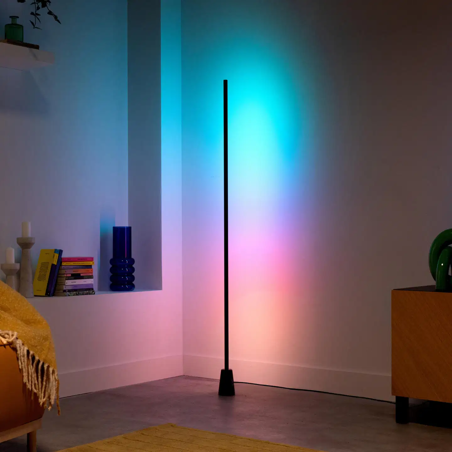 Philips Smart Lighting Gradient RGBIC -lattiavalaisin musta 1,4 m - 4