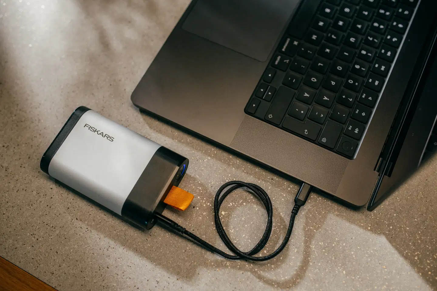 Fiskars akku 12V 4Ah, yksittäin - 7