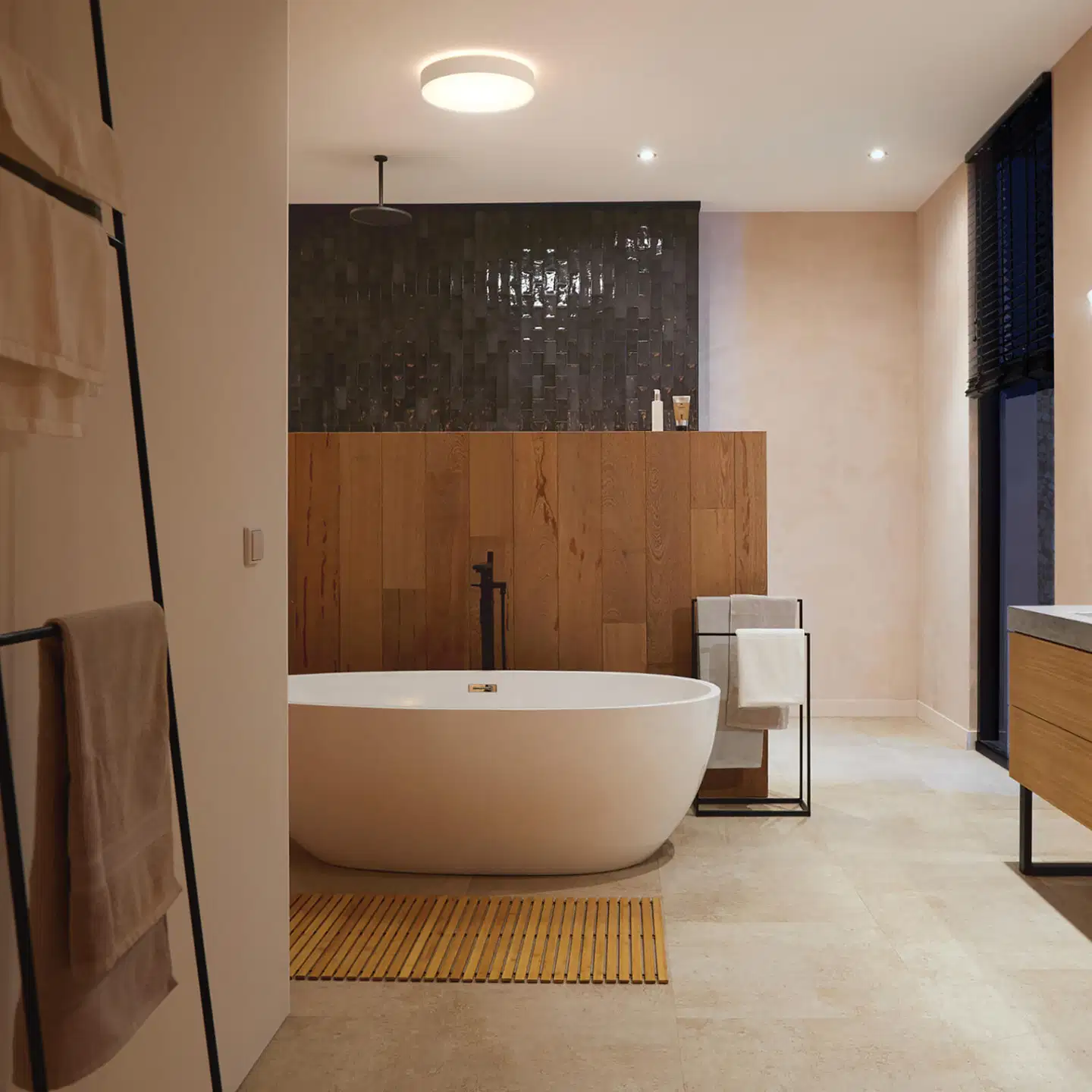 Philips Hue Devere -kattovalaisin kylpyhuoneeseen 19W 2200-6500K 2450LM keskikoko valkoinen - 10