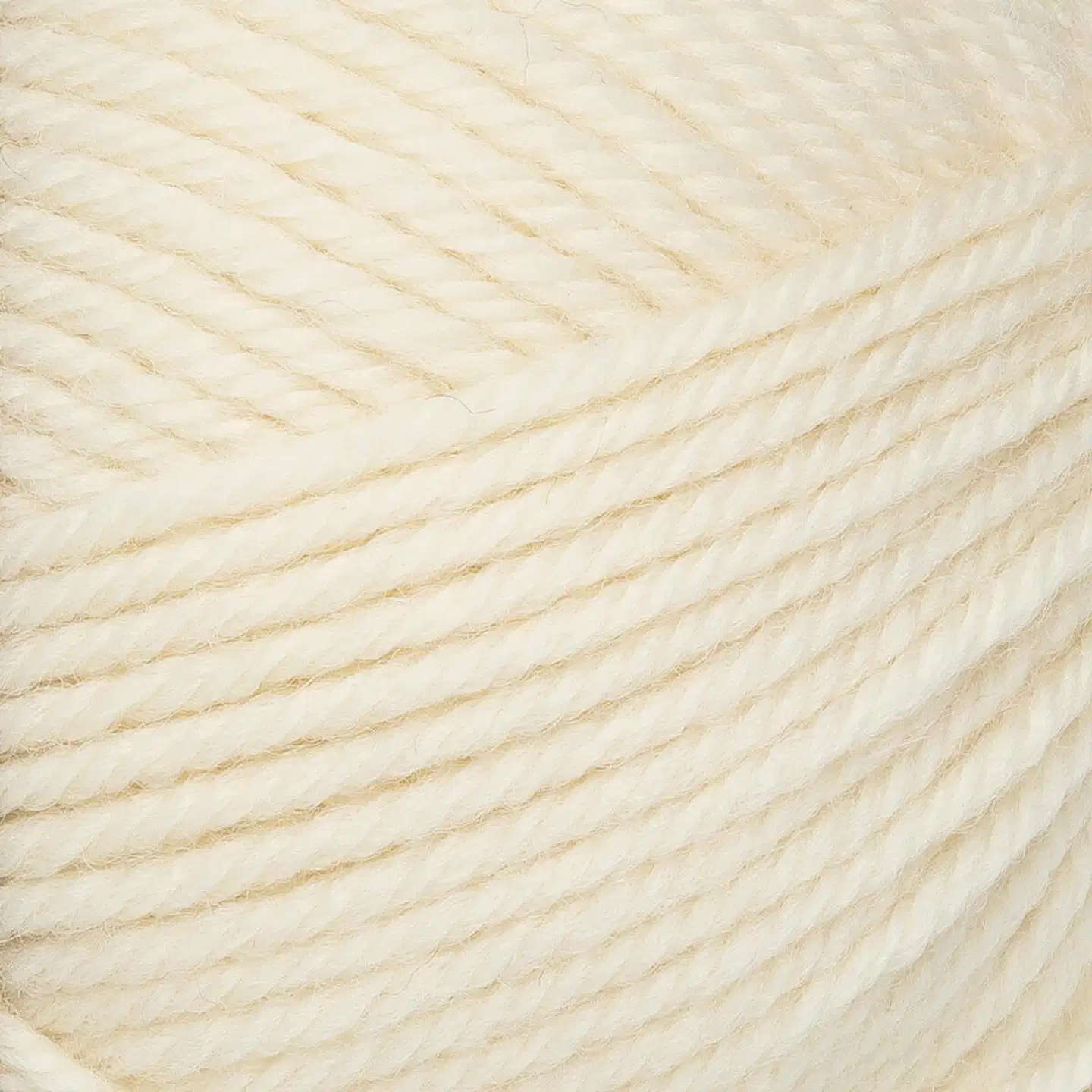 Novita lanka 7 Sisters 100g luonnonvalkoinen 010 - 2
