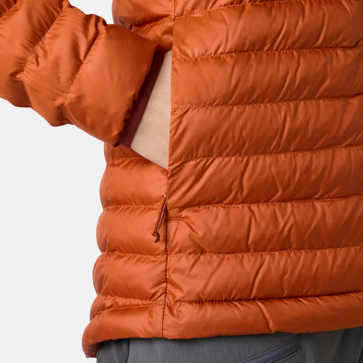 Helly Hansen naisten kevytvanutakki Sirdal Hooded Insulator 63501 - Ginger Biscuit - 6