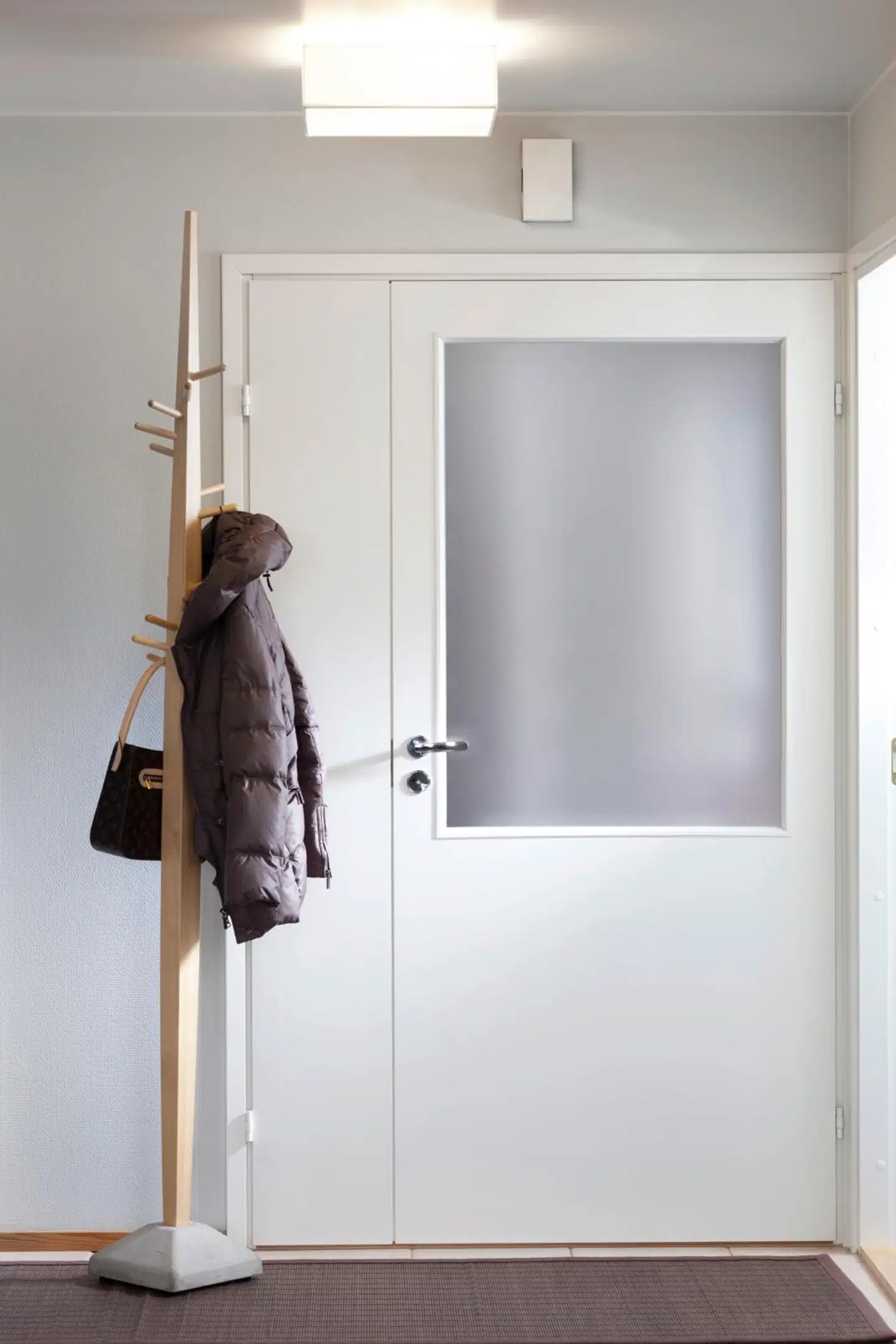 Kevytlaakaovi Easy 205 L 9x21 Oikea Maalattu Valkoinen Kirkas Lasi Kevytlaakaovi Easy 205 L 9x21 Oikea Maalattu Valkoinen Kirkas Lasi