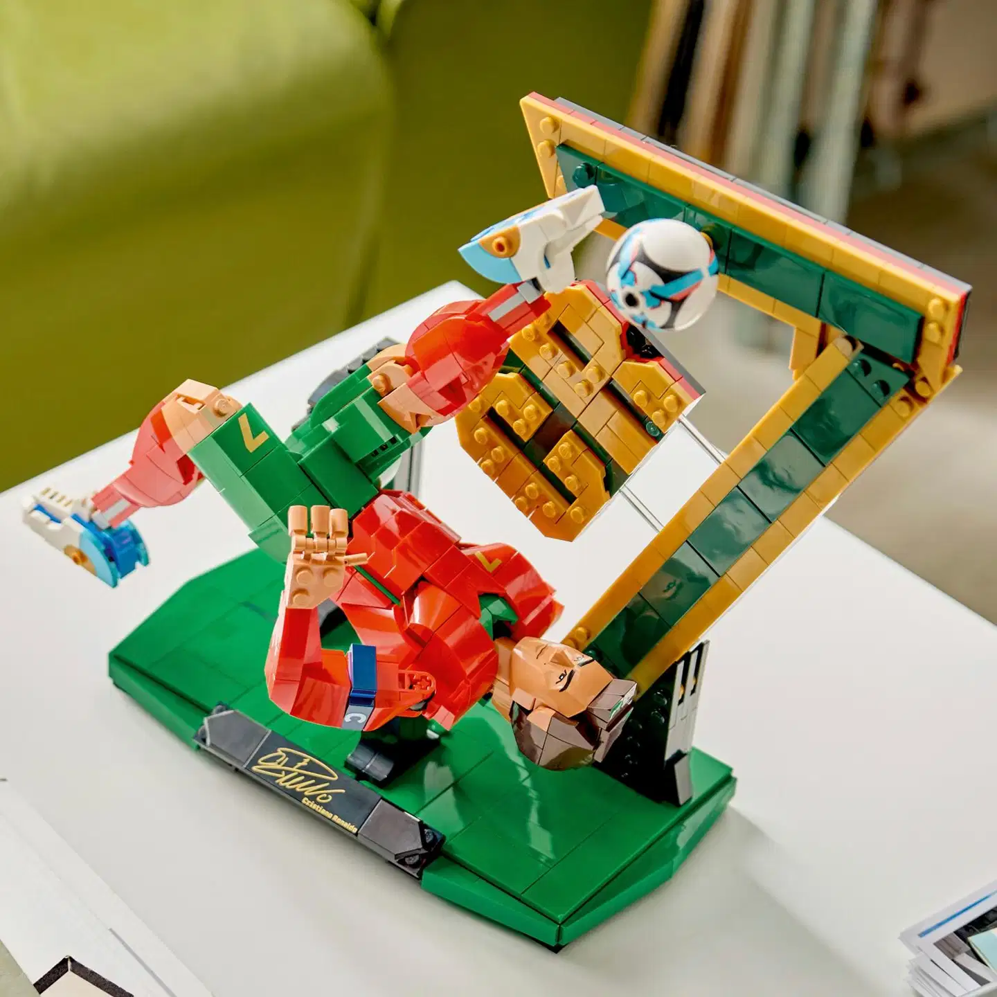LEGO® Editions Football 43016 Cristiano Ronaldo – jalkapallolegenda - 8
