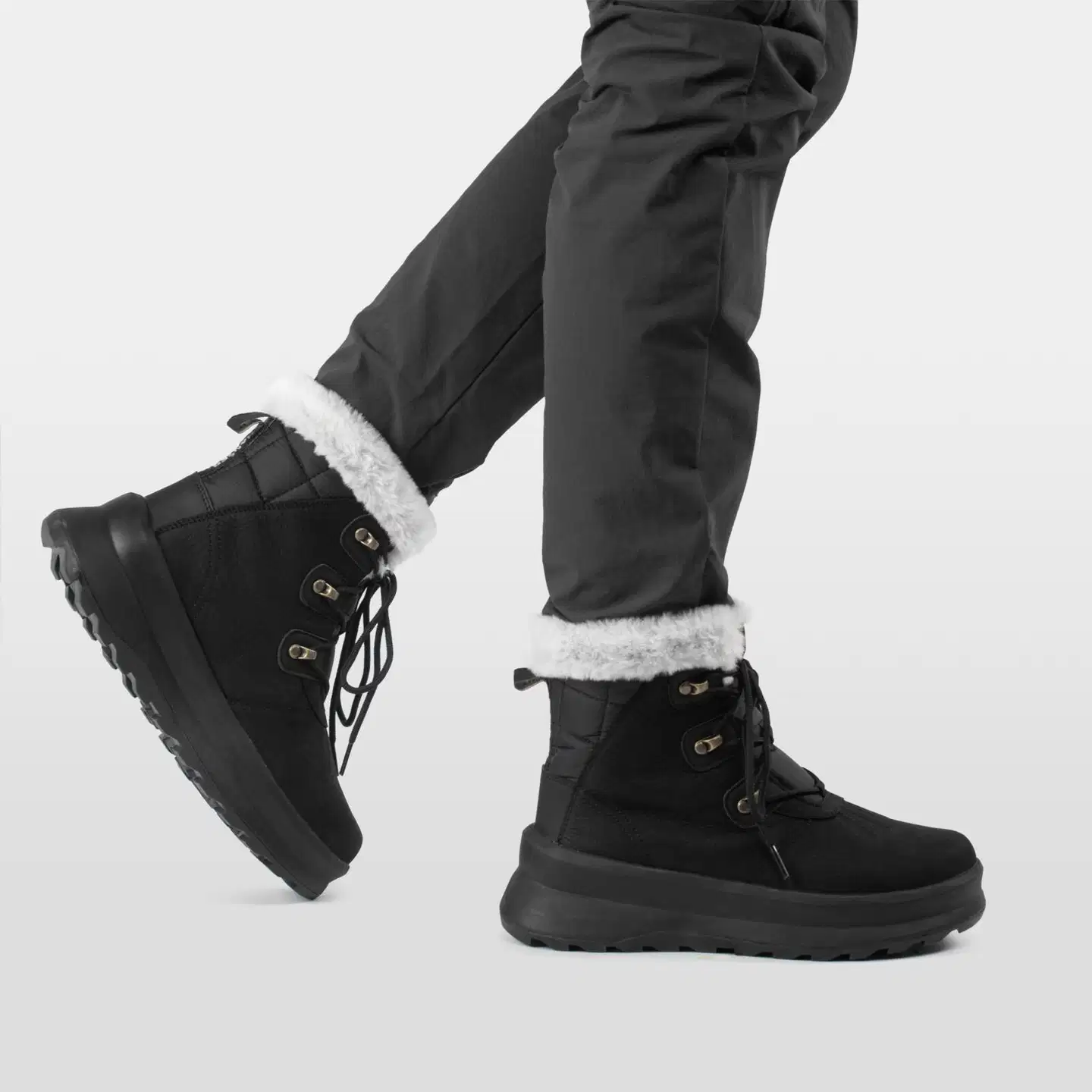 Helly Hansen naisten talvinahkanilkkuri W Garibaldini 12150 - Black/Cream - 6