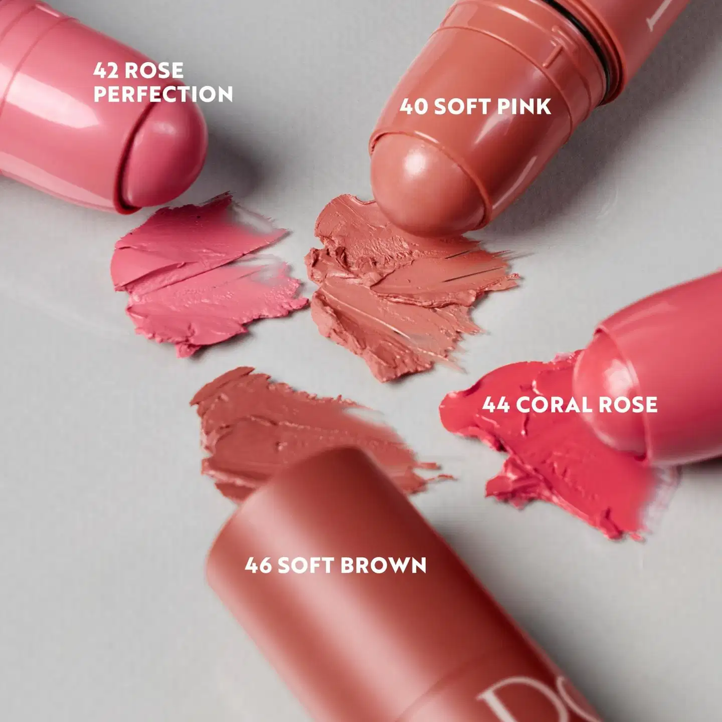 Isadora The Blush Stick poskipunapuikko 44 Coral Rose 5,5 g - 44 Coral Rose - 4