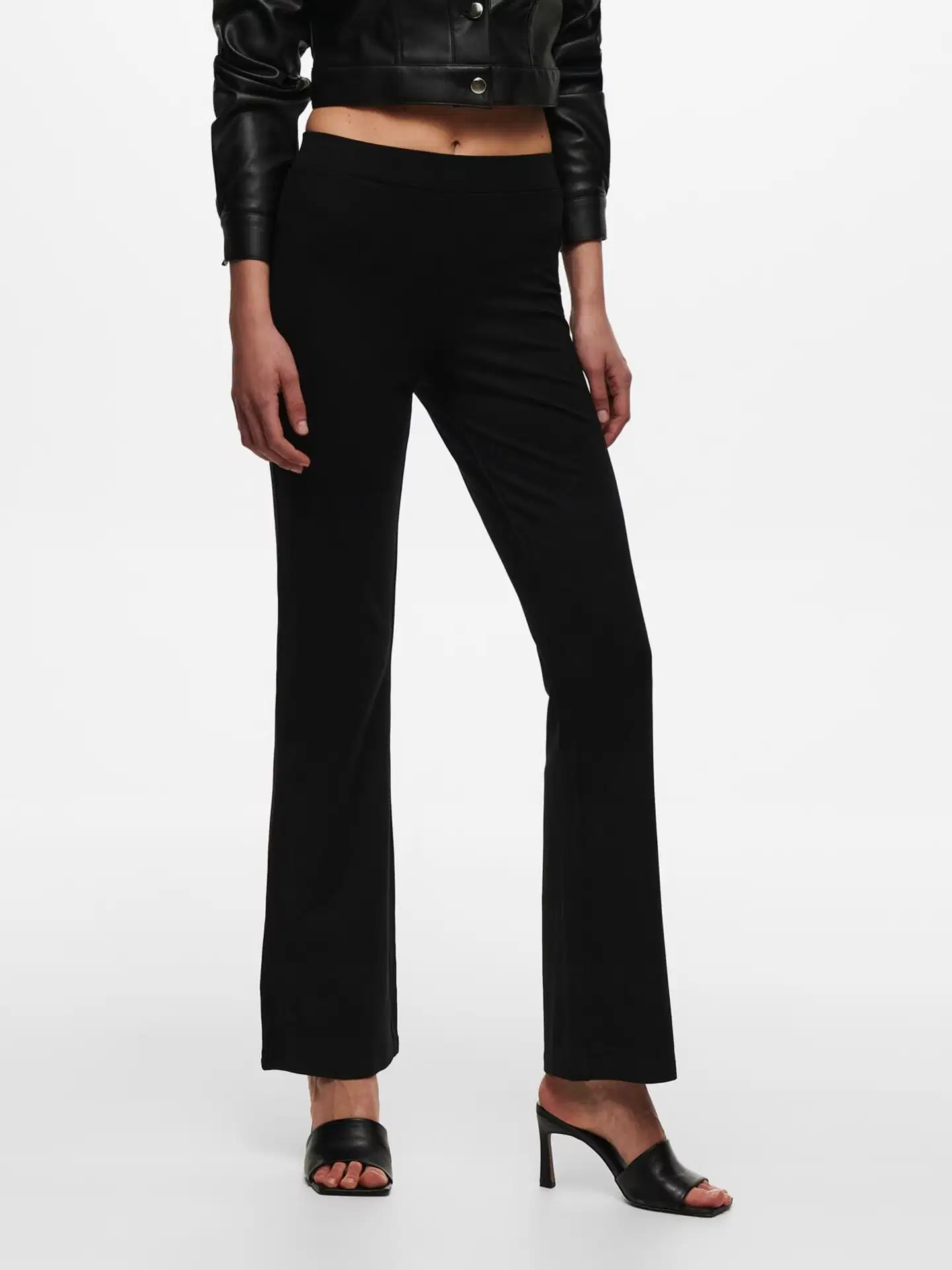 JDY naisten neulehousut Jdypretty Flare - Black - 4