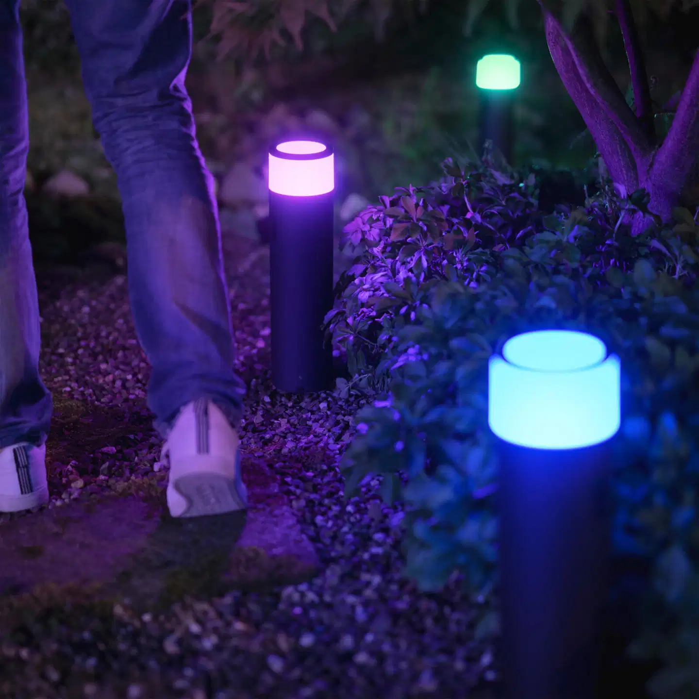 Philips Hue Calla -lisäpylväsvalaisin ulkokäyttöön 8W 2000-6500K 590LM musta - 7