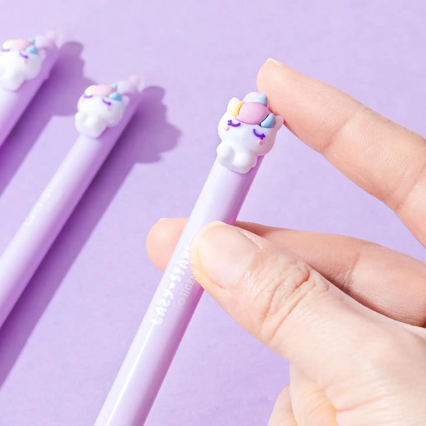 Pyyhittävä geelikynä yksisarvinen - 2