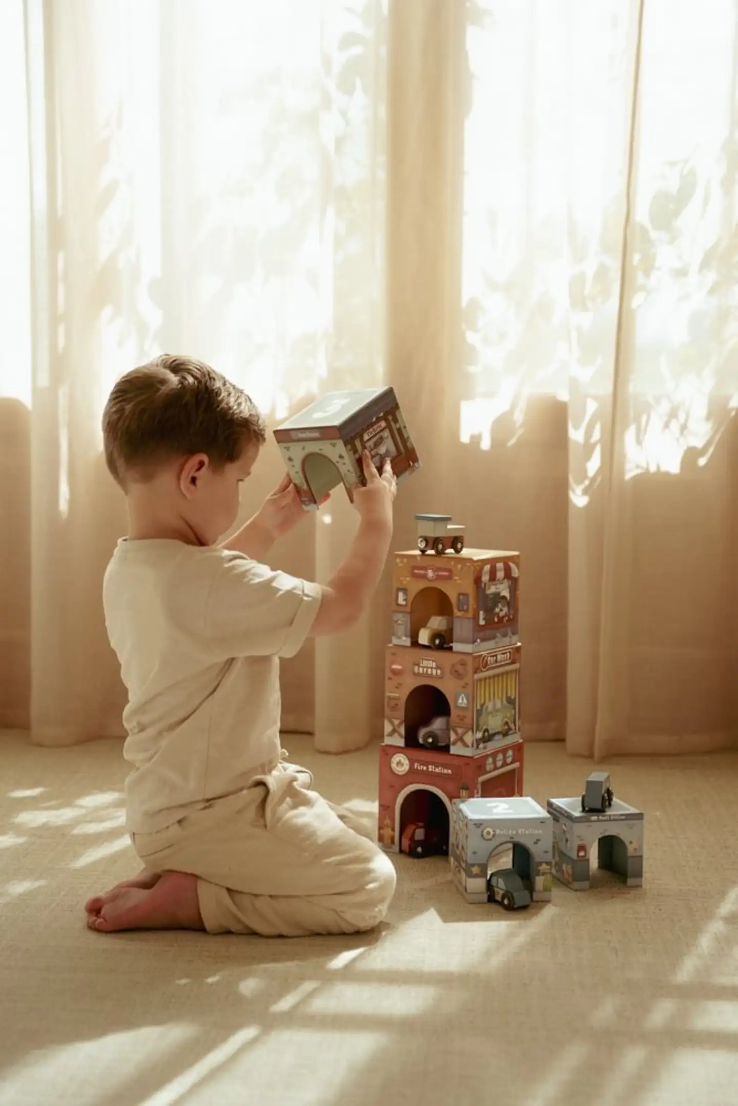 Pinottava torni ja 6 autoa FSC - 8