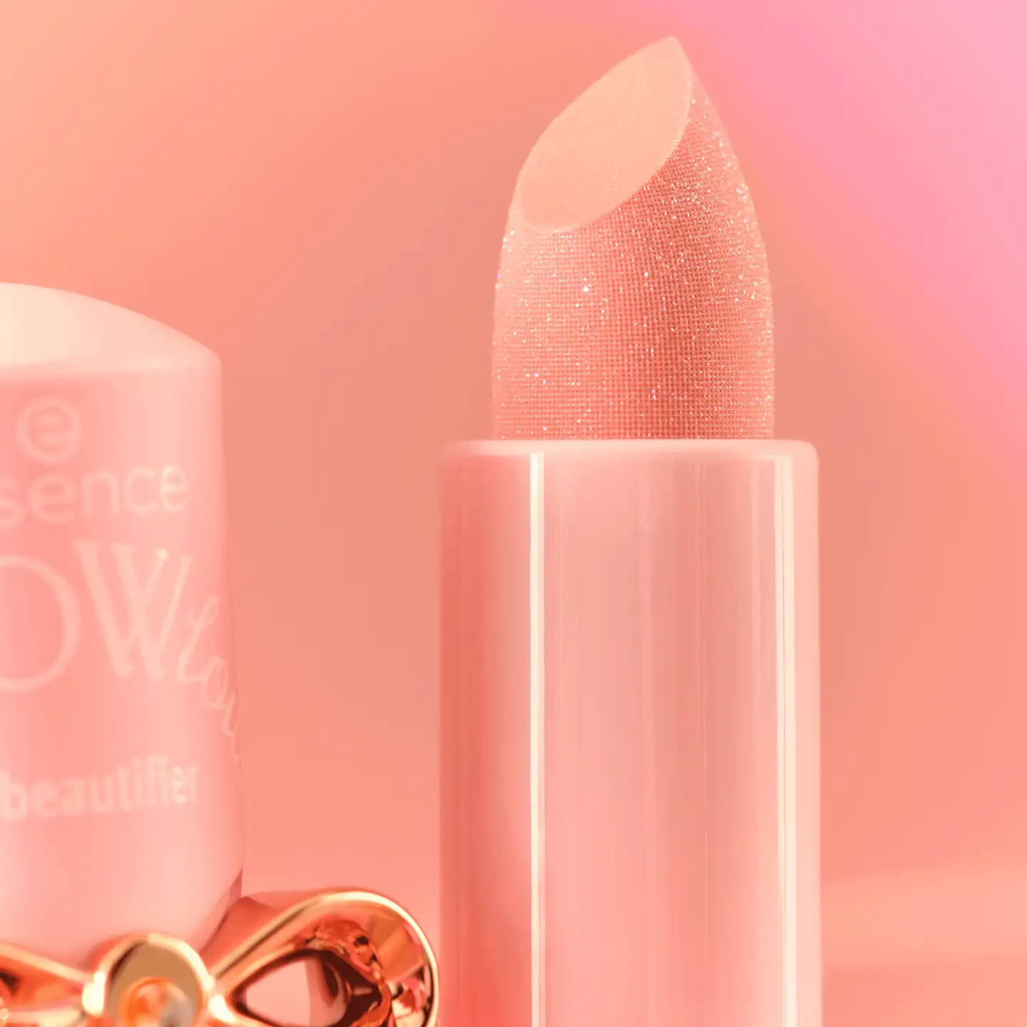 essence FaBOWlous lip beautifier 01 Bow-tiful Kiss! 3 g - 4