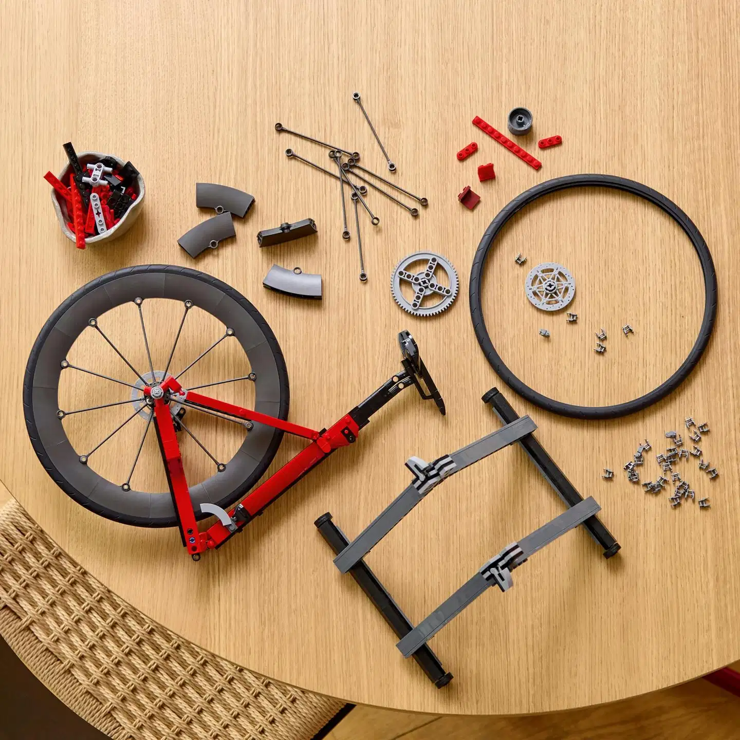 LEGO® Icons 11380 Maantiepyörä - 8