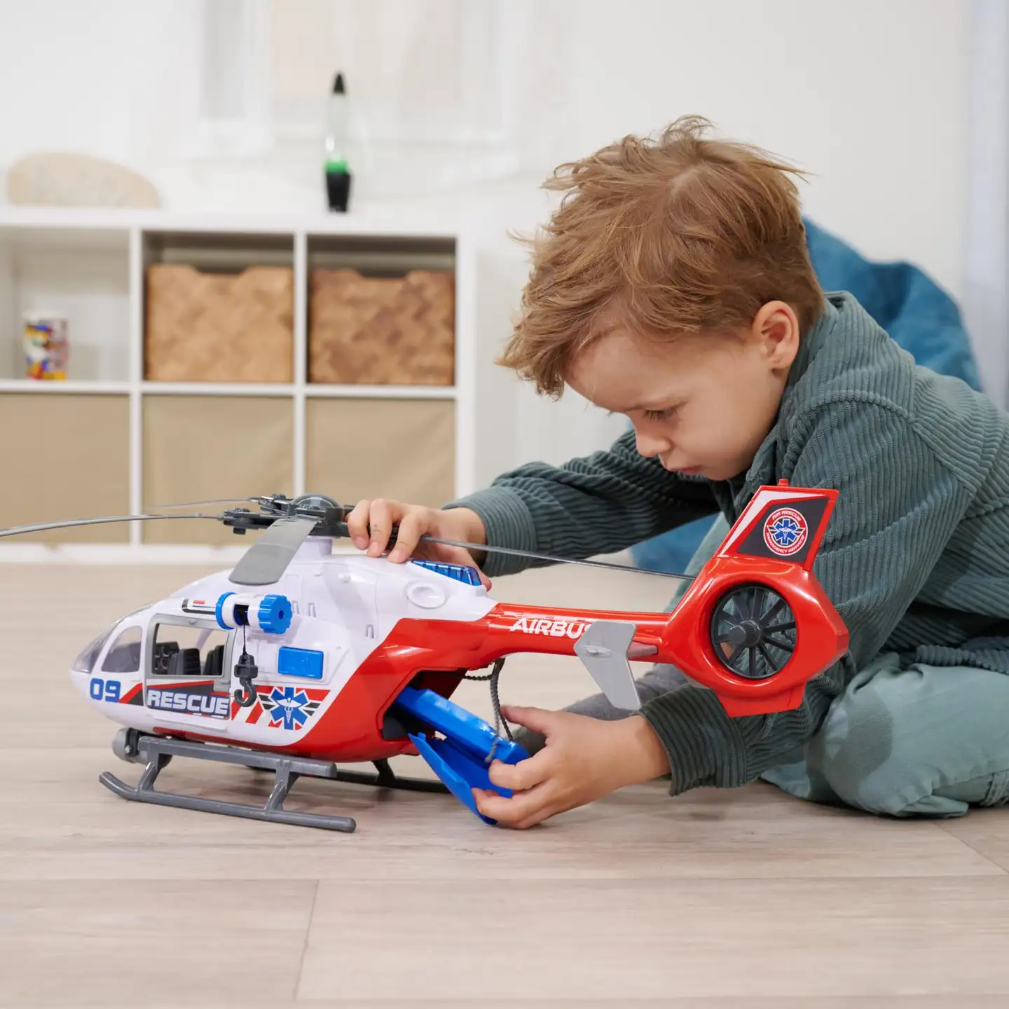 Dickie Toys Airbus H145 helikopteri valoin ja äänin - 6