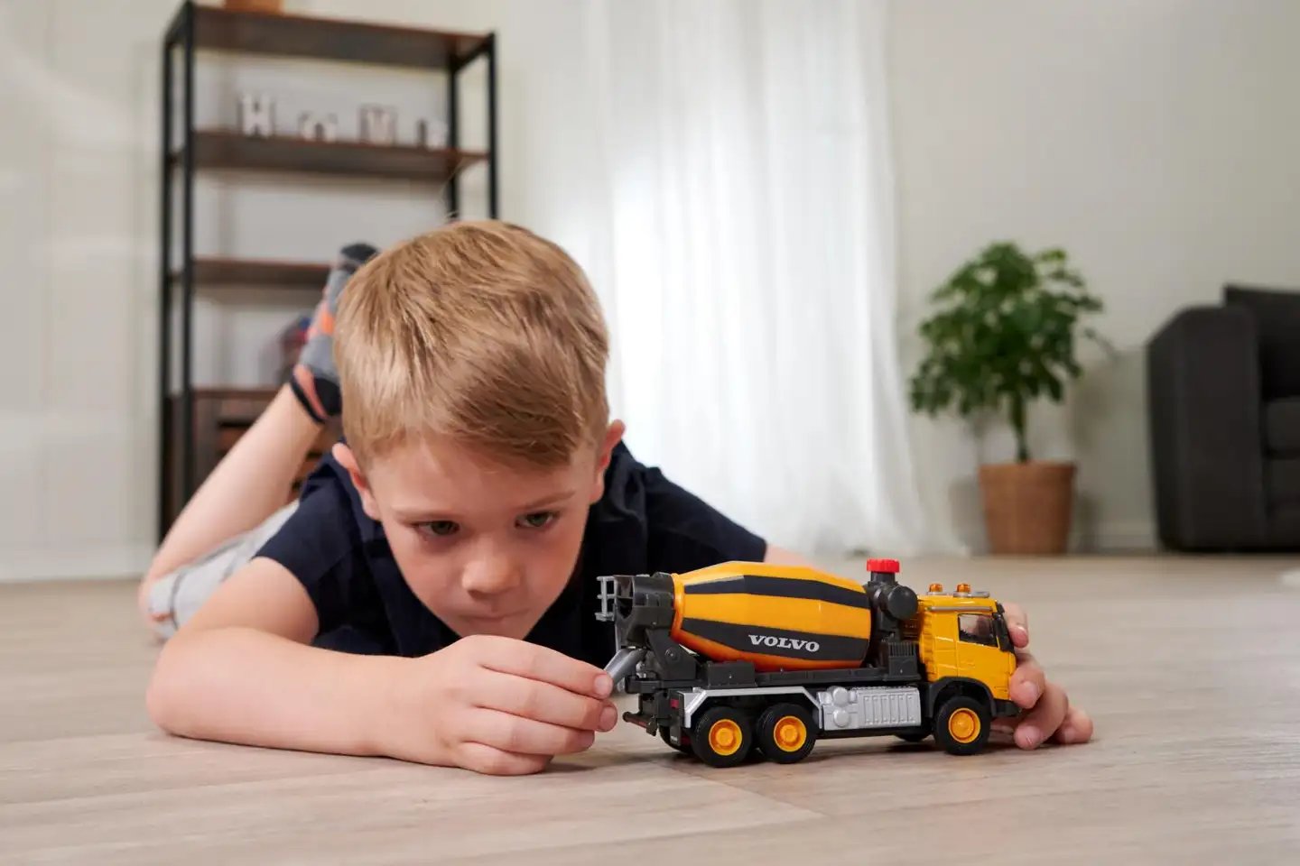 Majorette Volvo FMX Betoniauto, 1:45, 19 cm - 8