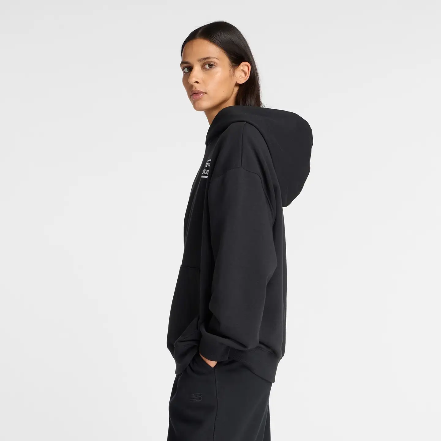 New Balance naisten French Terry Graphic huppari - BLACK - 2