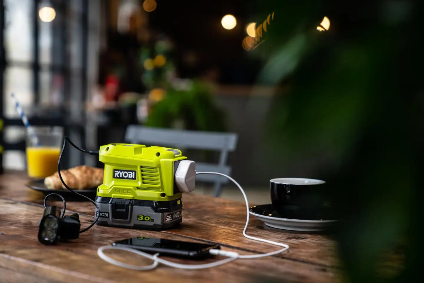 Ryobi 18V invertteri/varavirtalähde RY18BI150A-0 - 4