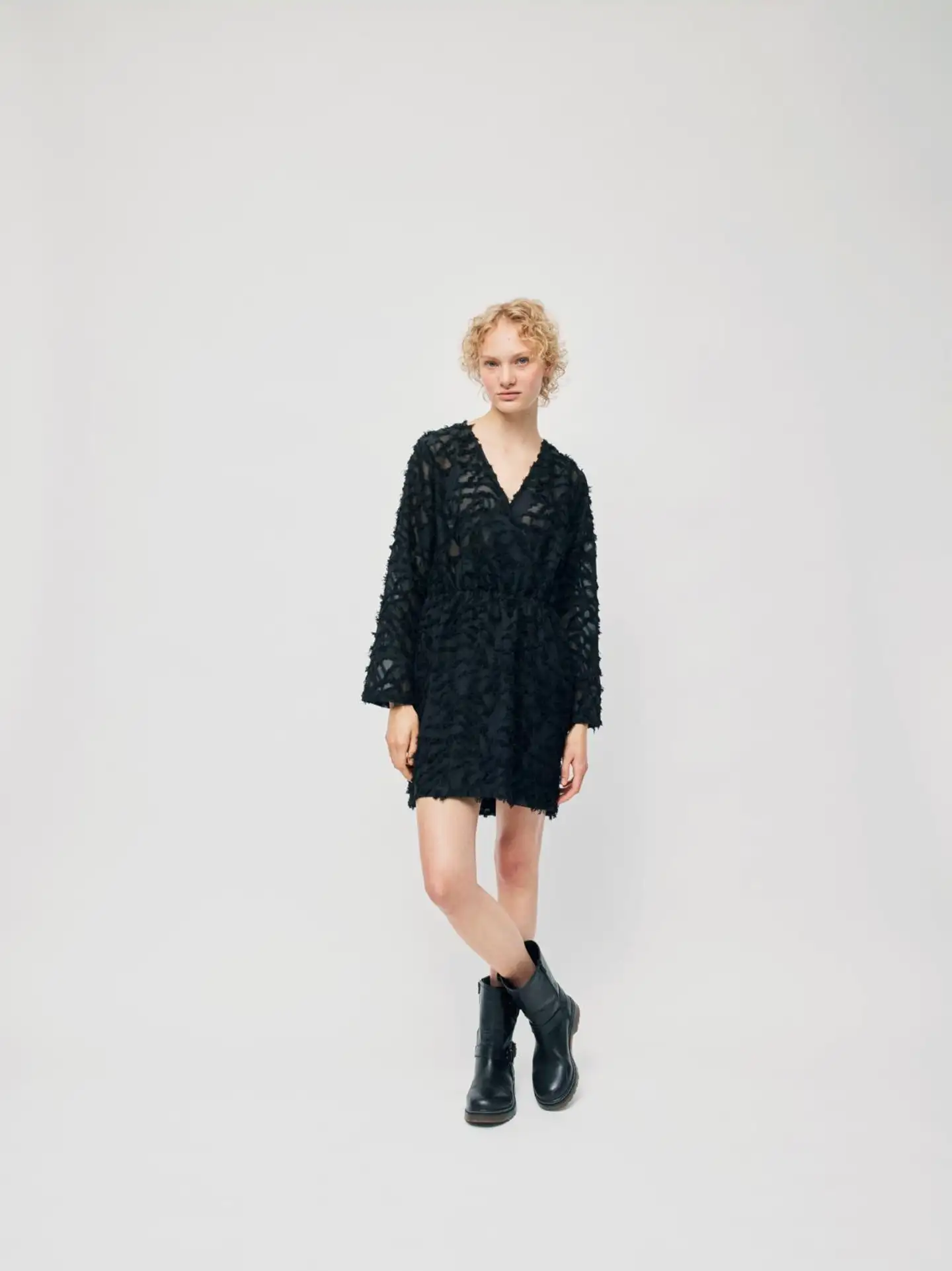 WKLY. naisten lyhyt juhlamekko 135724 - BLACK - 4