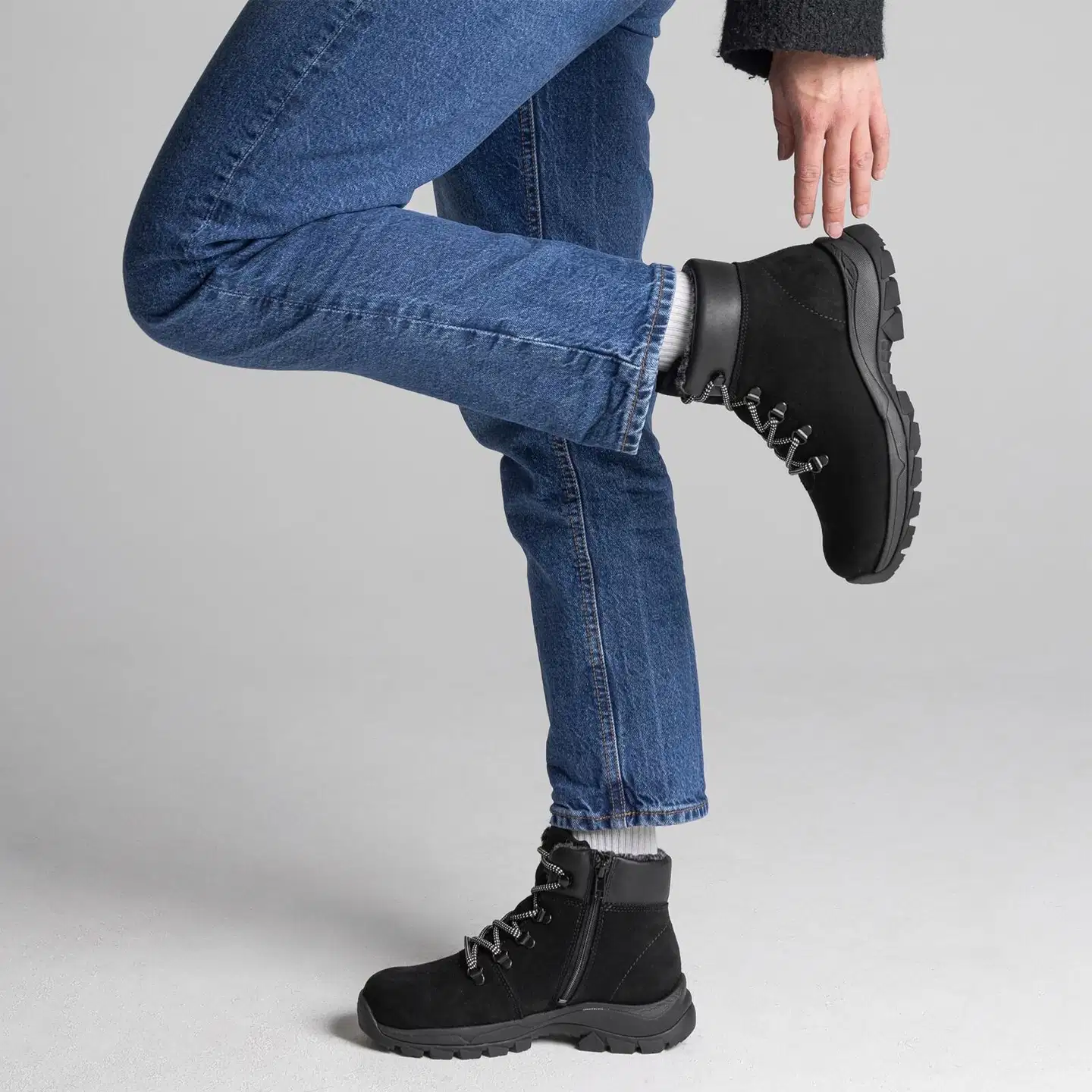 Pomar naisten nilkkuri Kaakkuri Spike 18660-410 - Black suede/nappa/Anti-slip S - 5