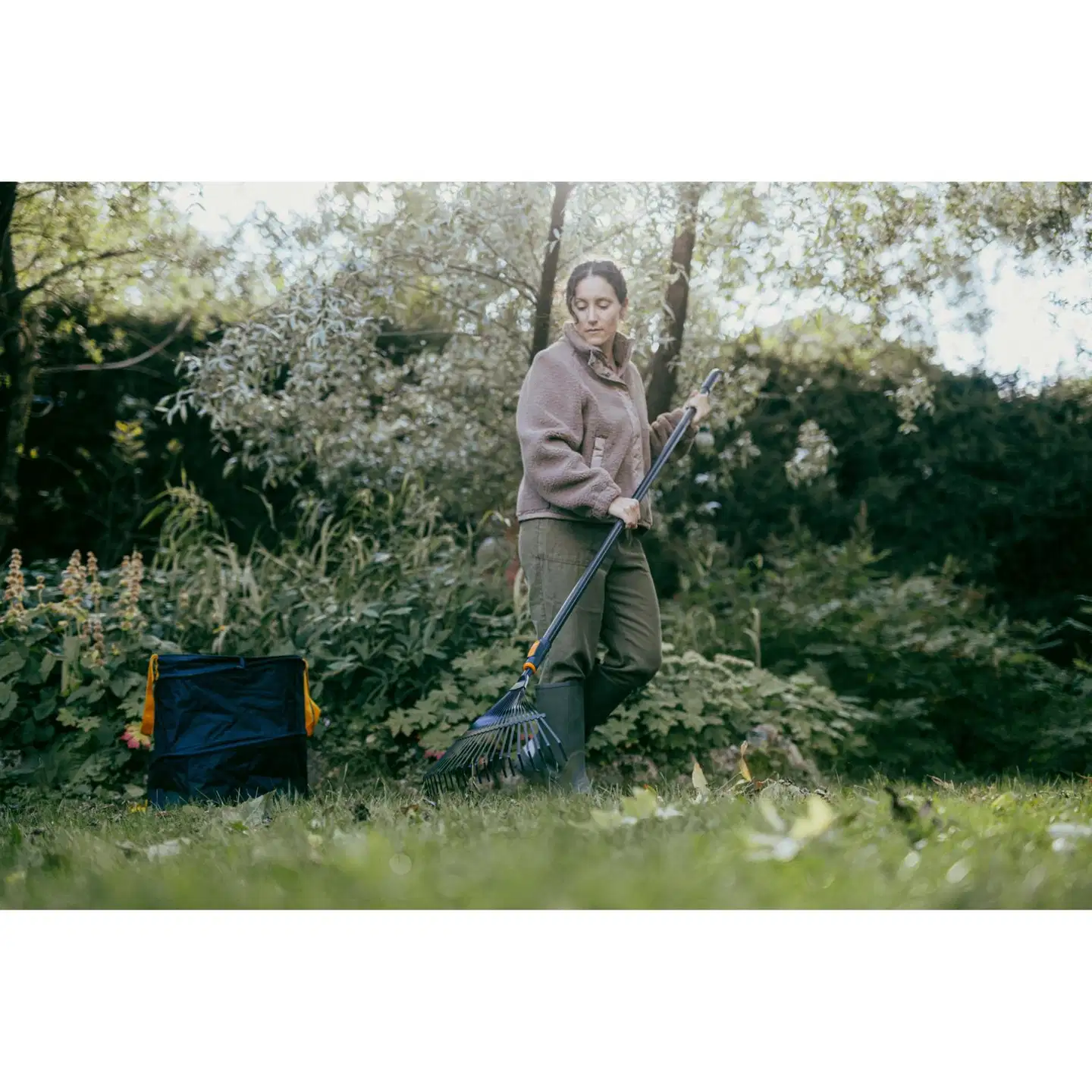 Fiskars OneClick metallinen lehtiharava - 3