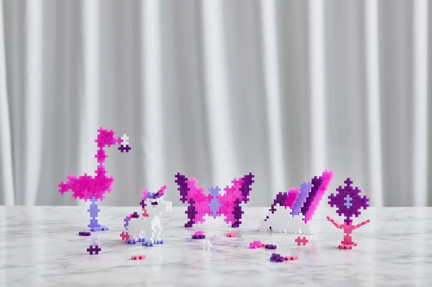 Plus-Plus 2400 palaa sekä säilytyslaatikko - 4