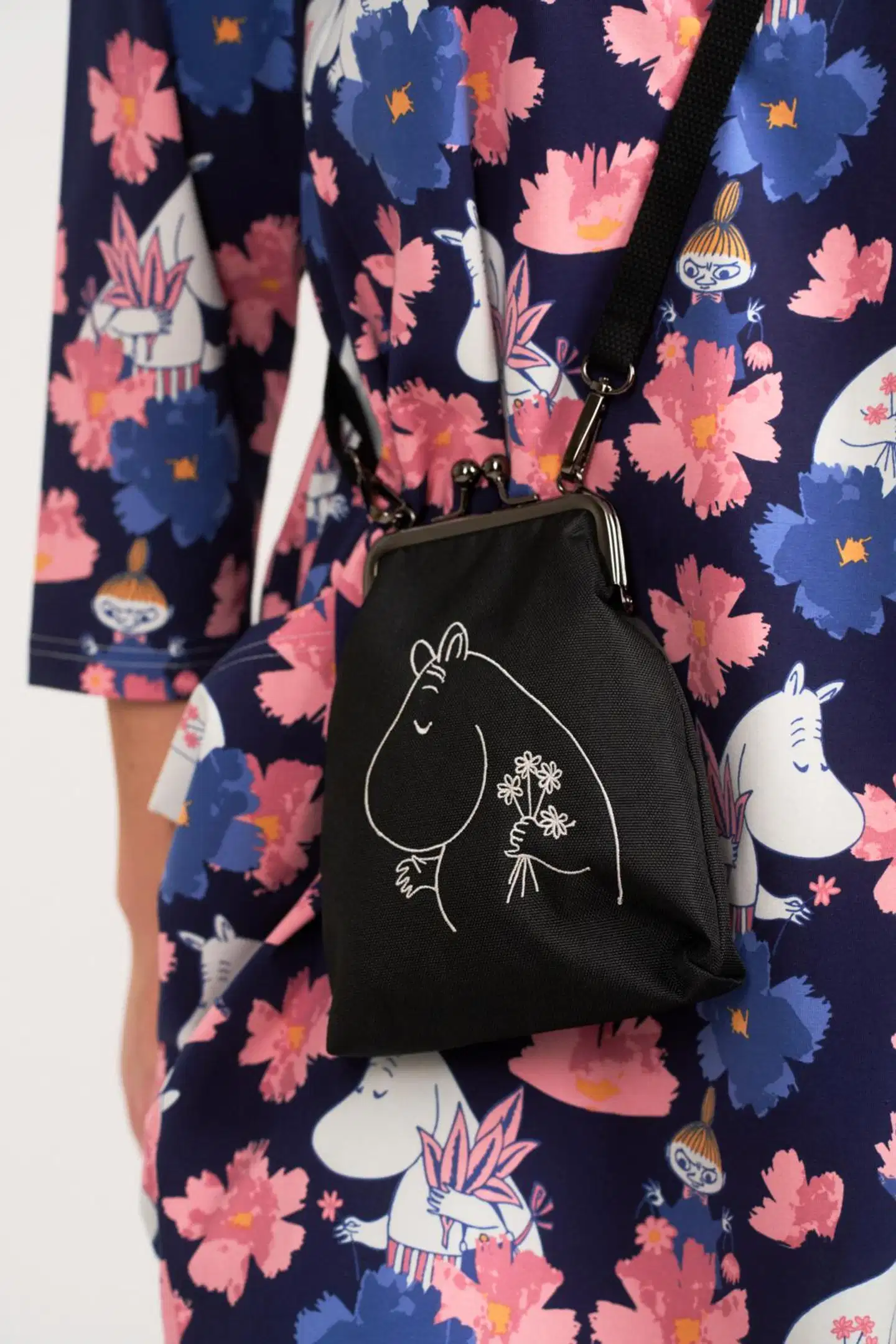 Muumi Vinssi+pussukka Muumi musta 506637 - 3