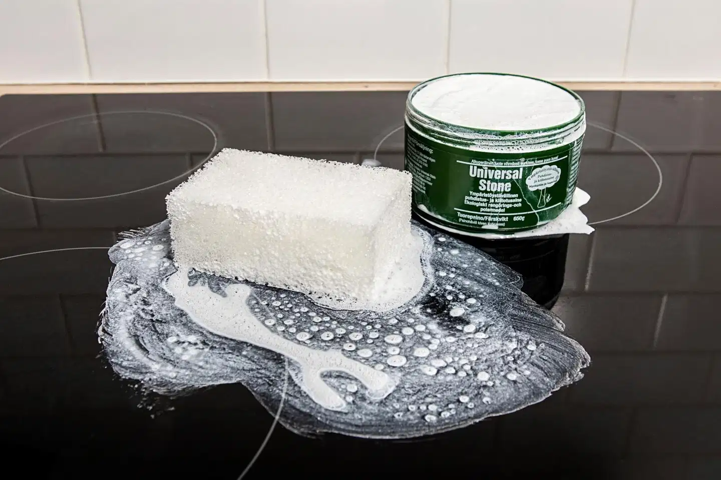Universal Stone 650g savisaippua - 2