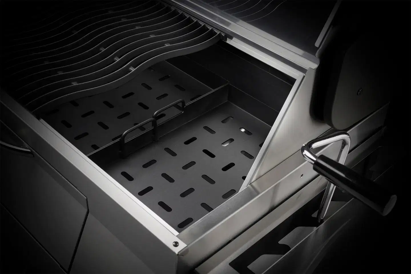 Napoleon PRO605 hiiligrilli - 12