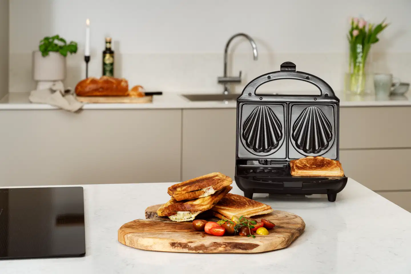 OBH Nordica Toasty voileipägrilli 700 W, musta 6900 - 7