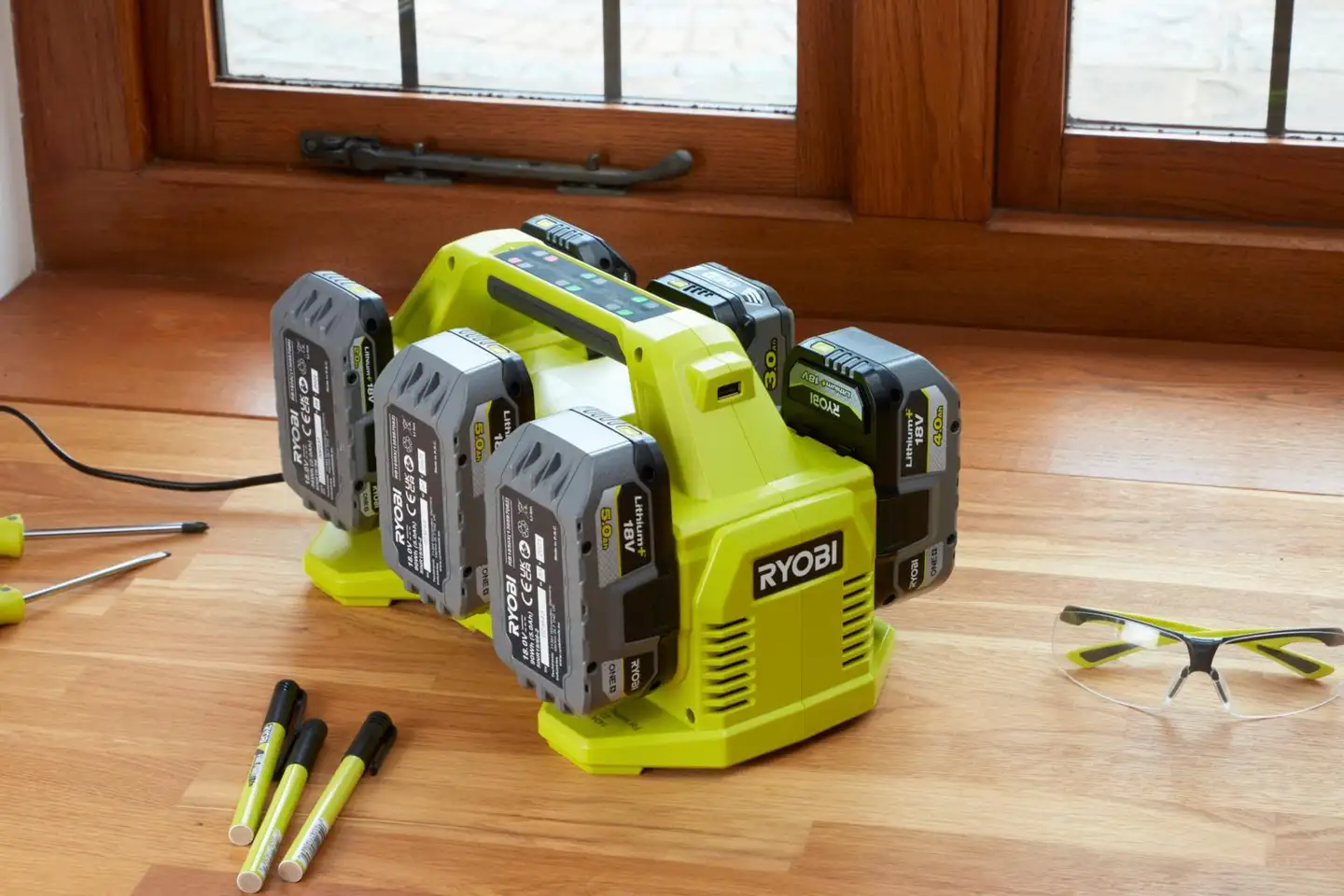 Ryobi laturi RC18640 - 2