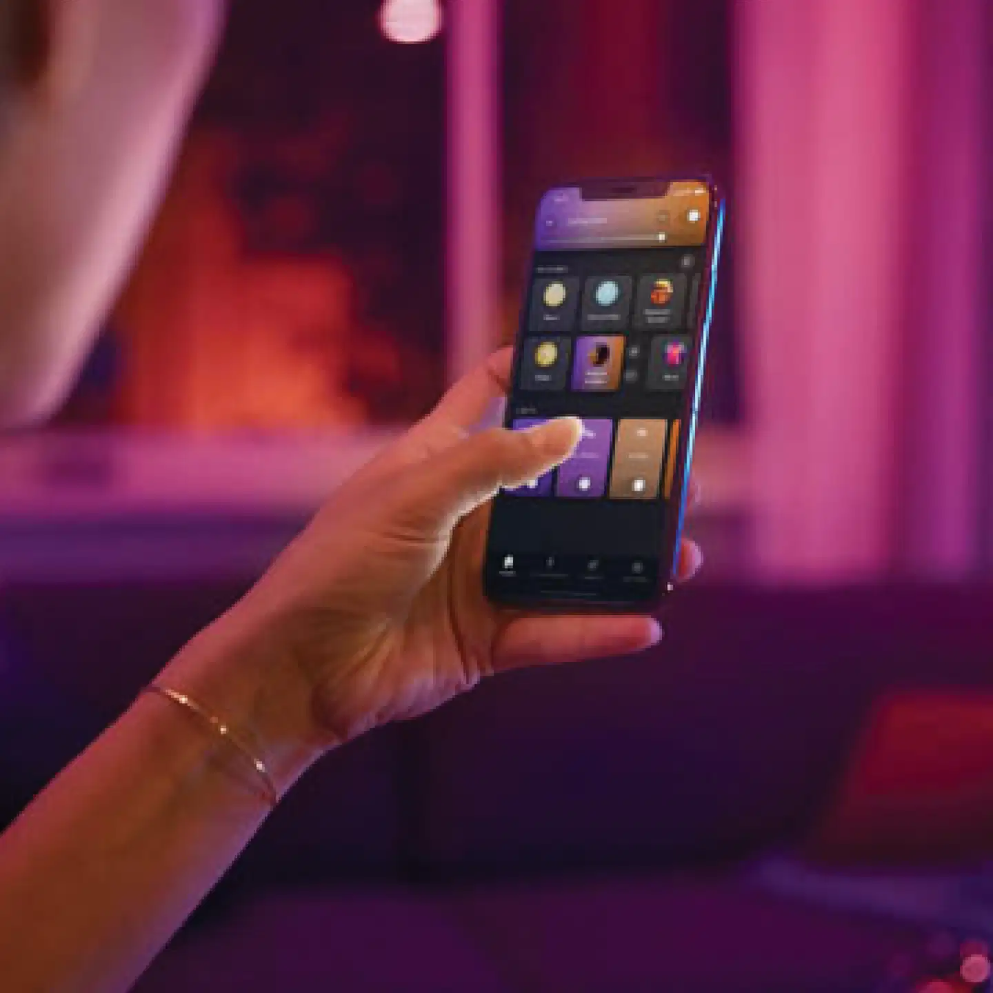 Philips Hue Flourish -riippuvalaisin 5W 2000-6500K 470LM valkoinen - 6