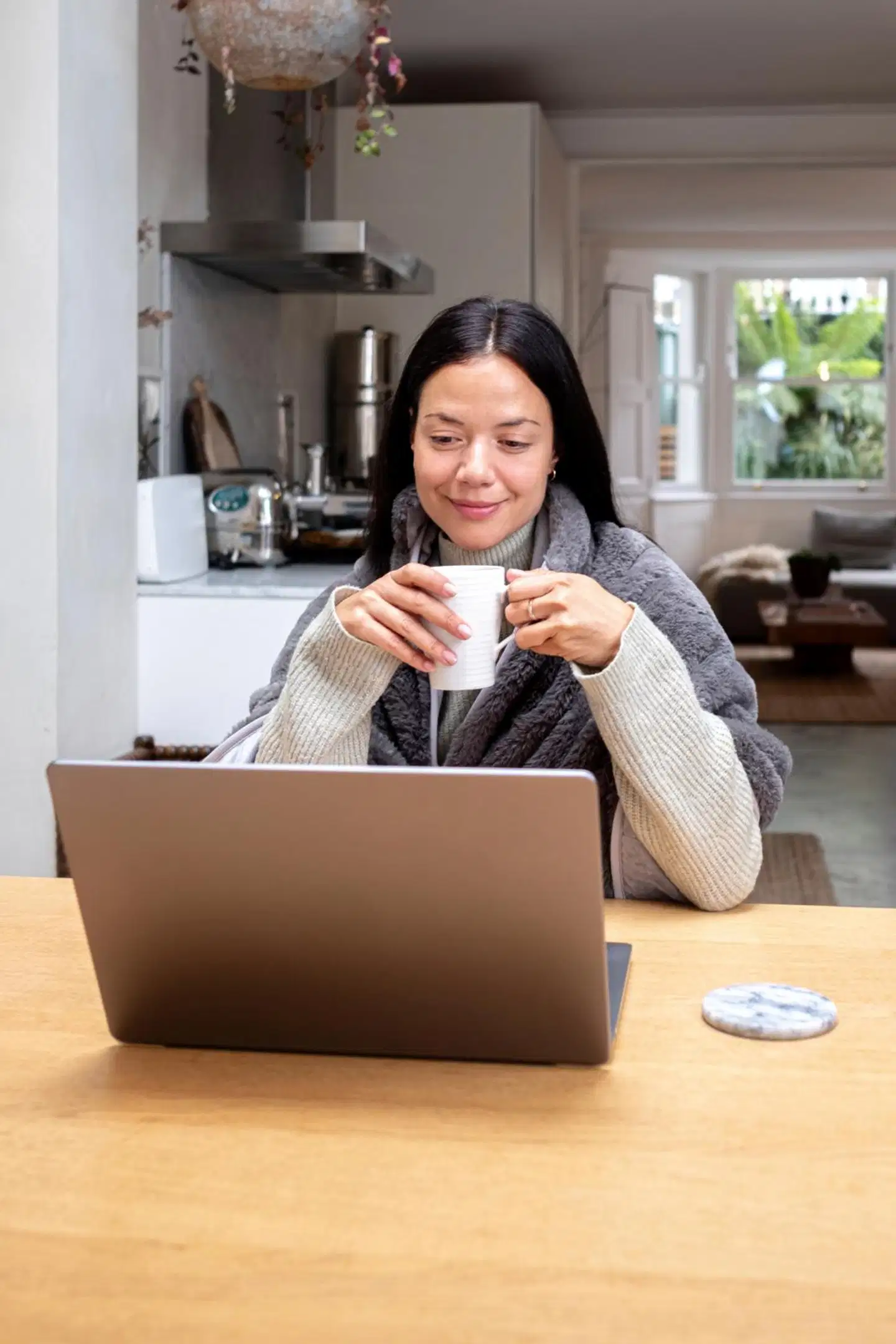 Homedics HCM-SWL100 lämmitettävä langaton poncho - 8