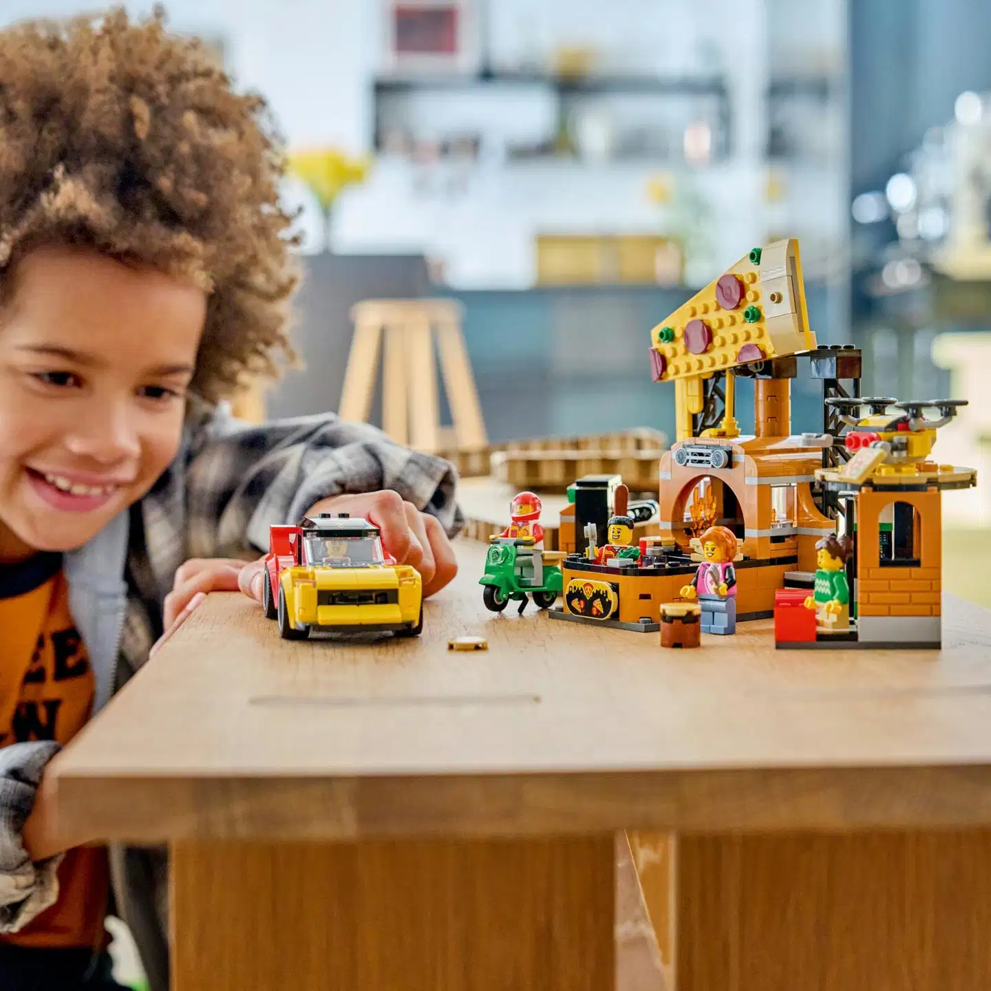 LEGO® My City 60496 Pizzaravintola ja toimituskulkuneuvot - 10
