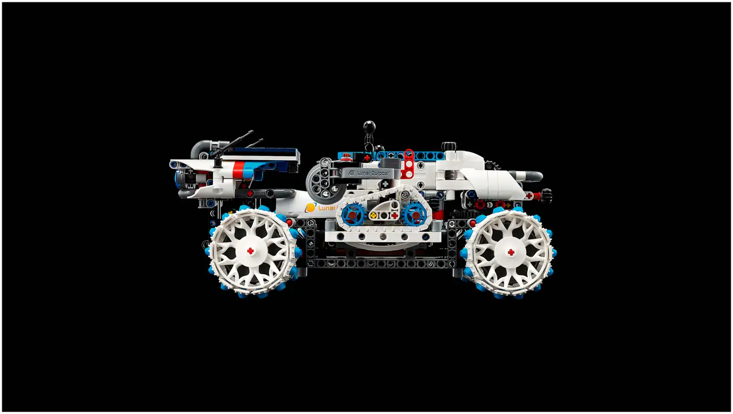 LEGO Technic 42211 Lunar Outpost™ avaruusmönkijä - 6
